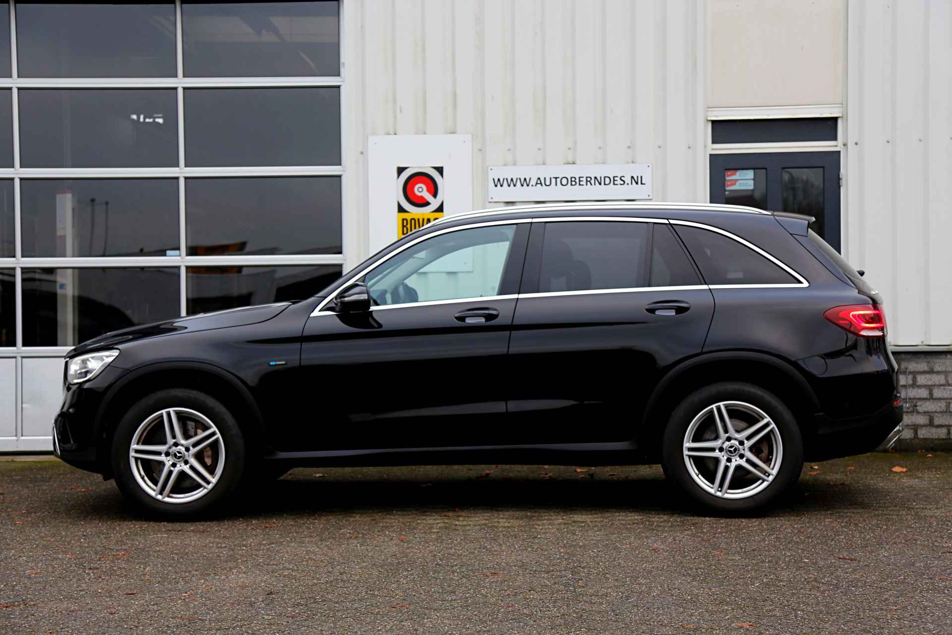 Mercedes-Benz GLC 300e 4MATIC PHEV Plug in hybride*BTW*1ste Eig*Perfect Onderh.*Elek. Trekhaak/Act. Remass./Parkeerass./LED/Stoelverw./Cruise-Cont - 44/59