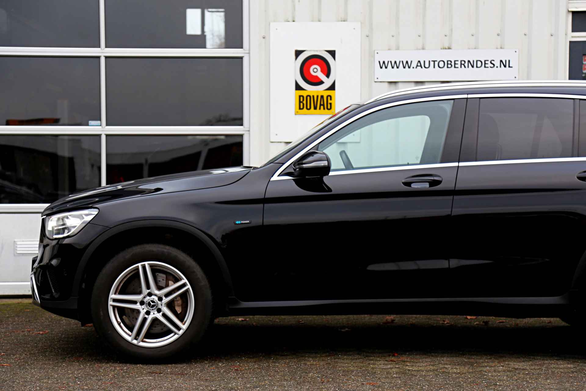 Mercedes-Benz GLC 300e 4MATIC PHEV Plug in hybride*BTW*1ste Eig*Perfect Onderh.*Elek. Trekhaak/Act. Remass./Parkeerass./LED/Stoelverw./Cruise-Cont - 46/59