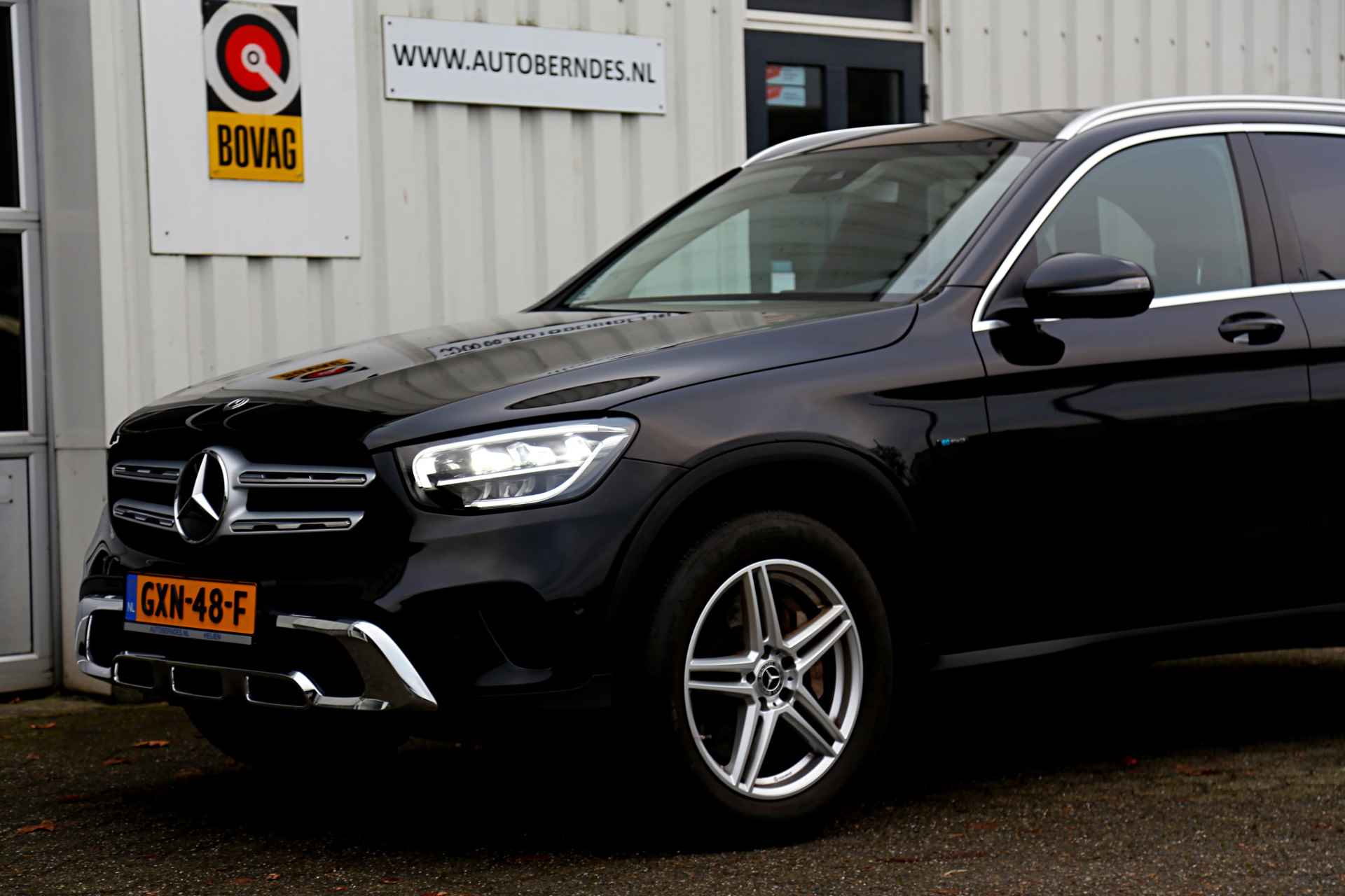 Mercedes-Benz GLC 300e 4MATIC PHEV Plug in hybride*BTW*1ste Eig*Perfect Onderh.*Elek. Trekhaak/Act. Remass./Parkeerass./LED/Stoelverw./Cruise-Cont - 47/59