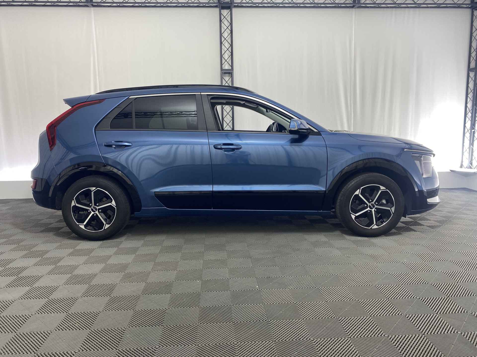 Kia Niro 1.6 GDi Hybrid DynamicPlusLine Automaat | Apple CarPlay | ACC | Leder | Stoel- en stuurverw. | Camera | - 5/37