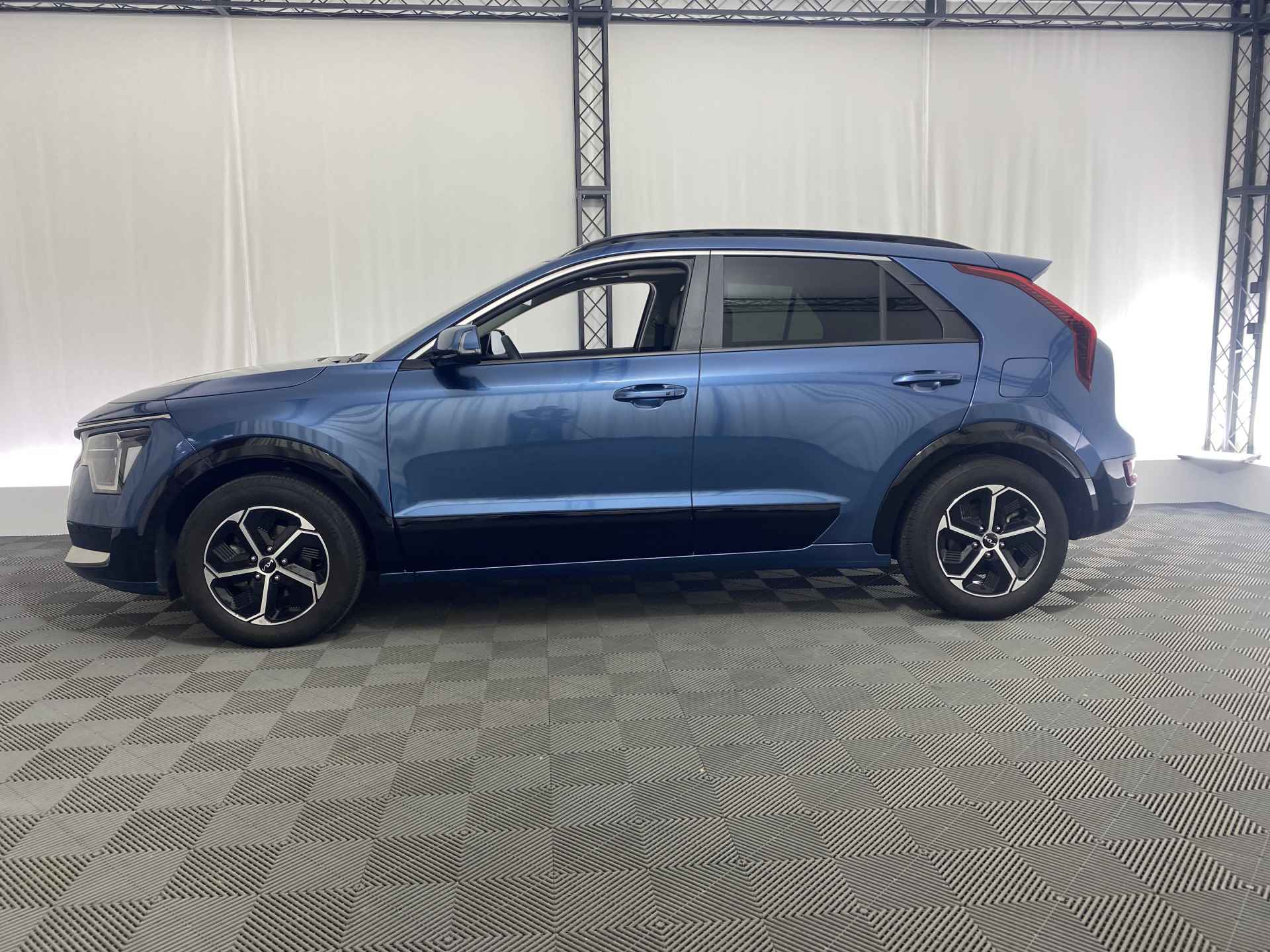 Kia Niro 1.6 GDi Hybrid DynamicPlusLine Automaat | Apple CarPlay | ACC | Leder | Stoel- en stuurverw. | Camera | - 9/37