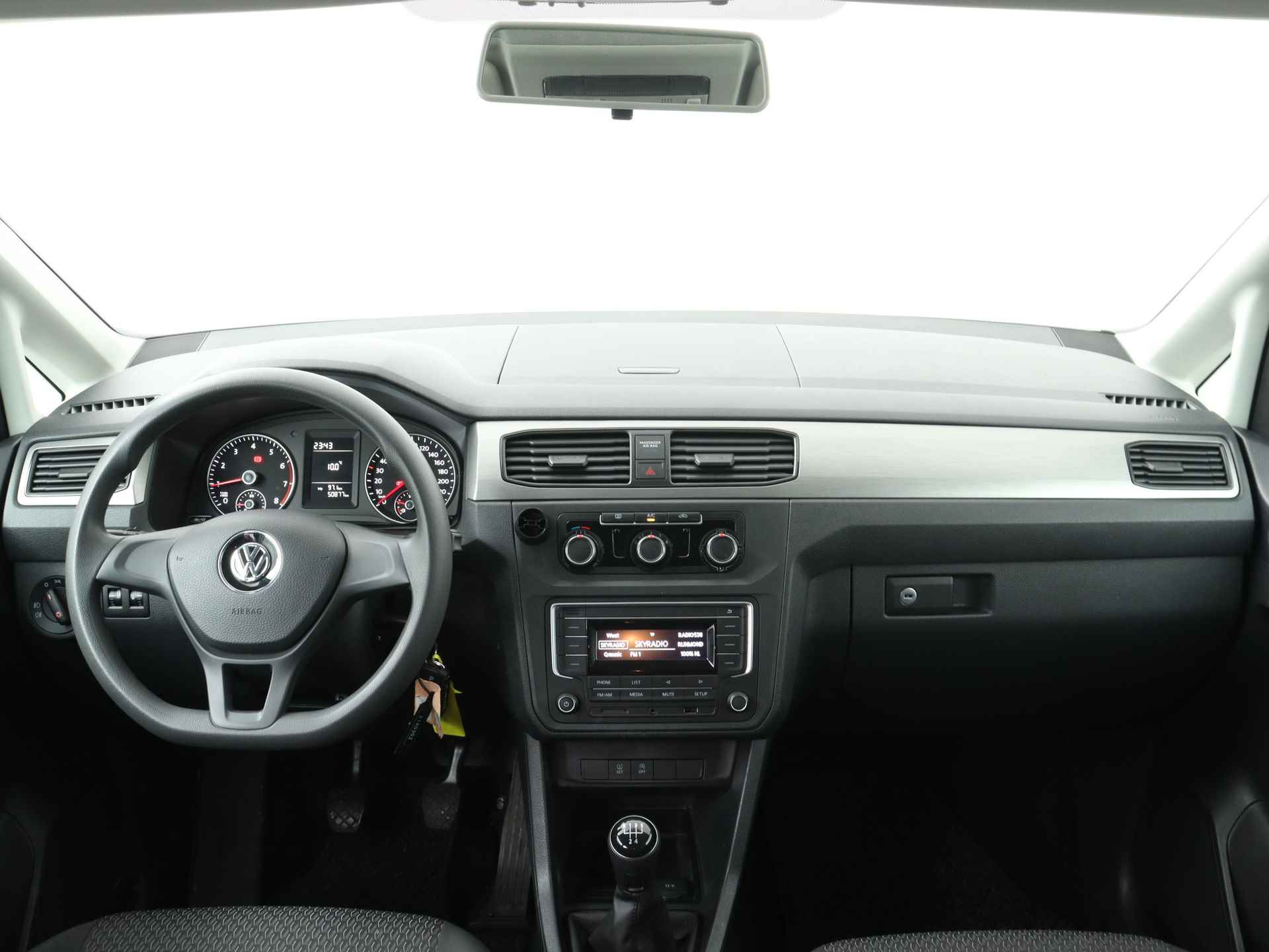 Volkswagen Caddy Maxi 1.0 TSI Trendline 5p Ingepland voor nieuwe bodemverlaging t.b.v. rolstoelvervoer (Prijs incl. bodemverlaging) - 6/36