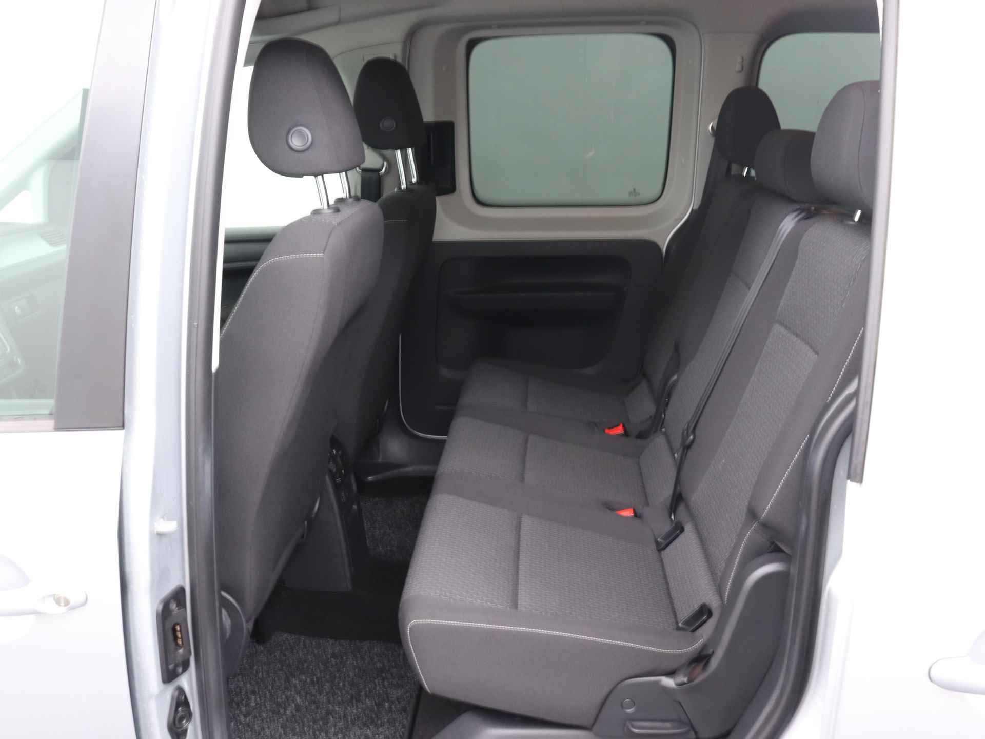 Volkswagen Caddy Maxi 1.0 TSI Trendline 5p Ingepland voor nieuwe bodemverlaging t.b.v. rolstoelvervoer (Prijs incl. bodemverlaging) - 17/36