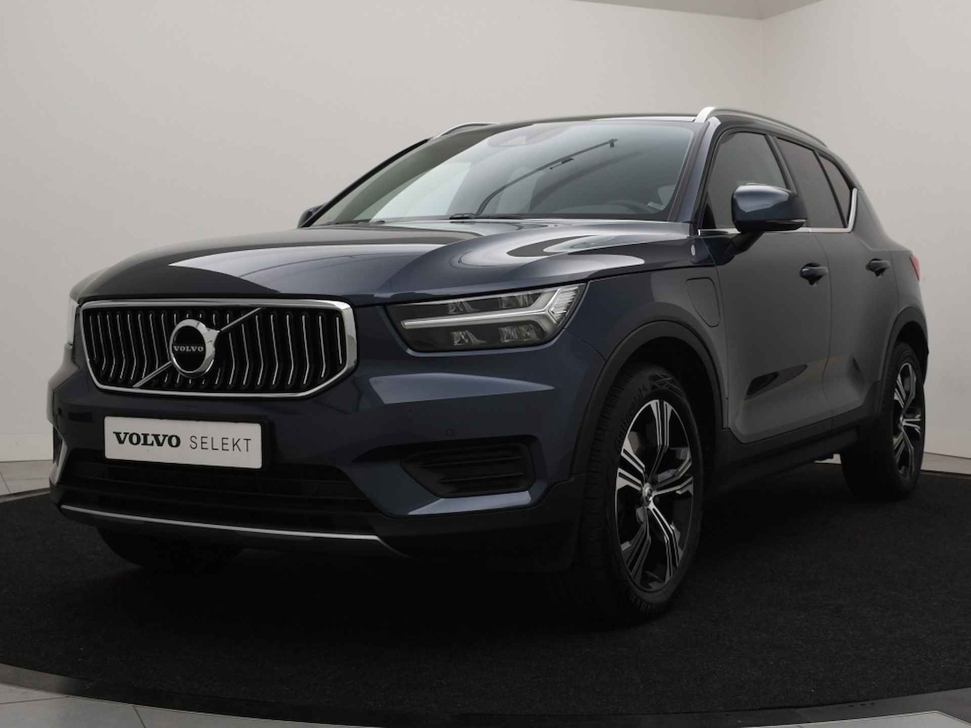 Volvo XC40 T4 PLUG-IN HYBRID INSCRIPTION STUURVERWARMING CAMERA TREKHAAK VO - 2/44