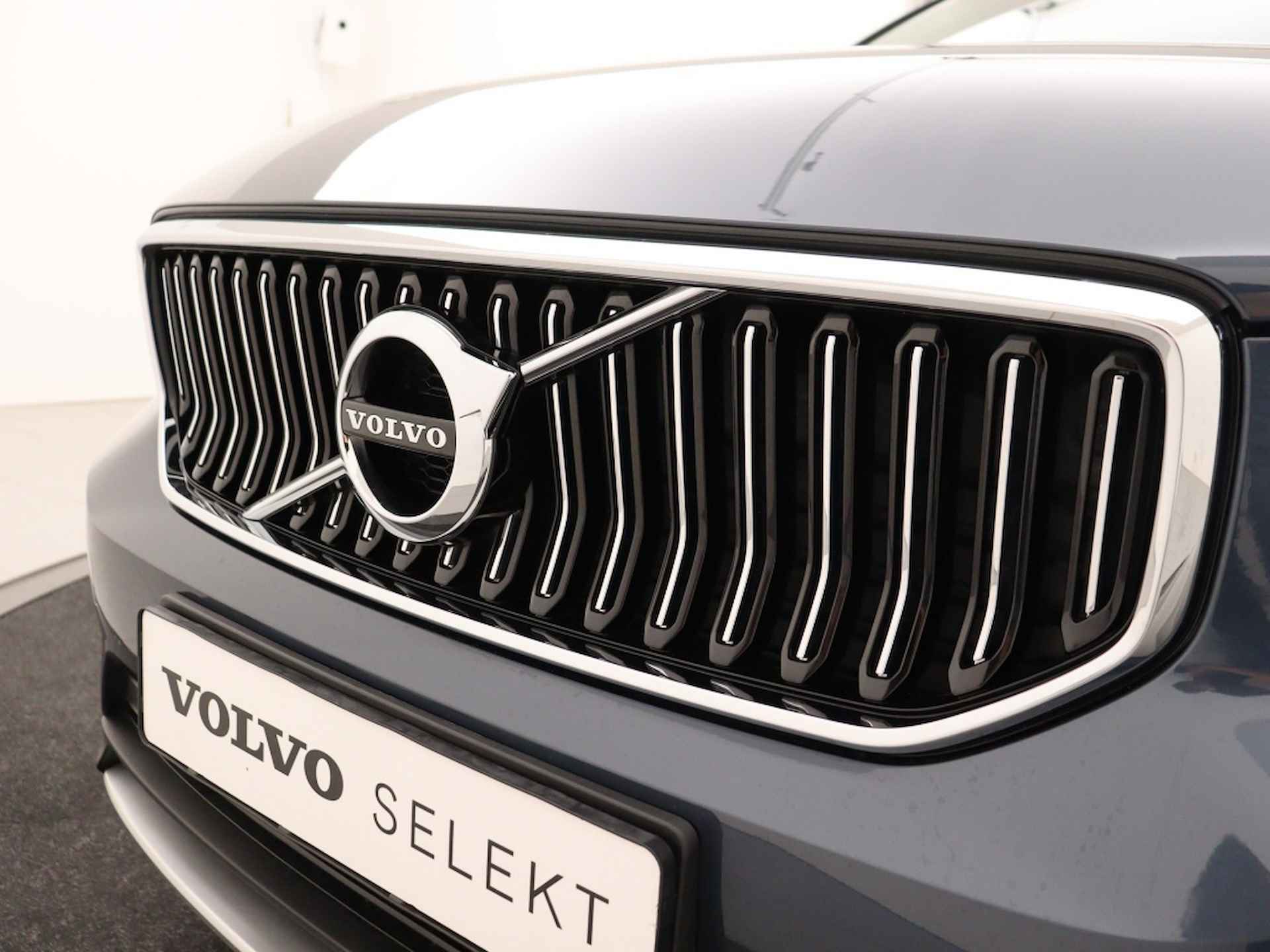 Volvo XC40 T4 PLUG-IN HYBRID INSCRIPTION STUURVERWARMING CAMERA TREKHAAK VO - 7/44