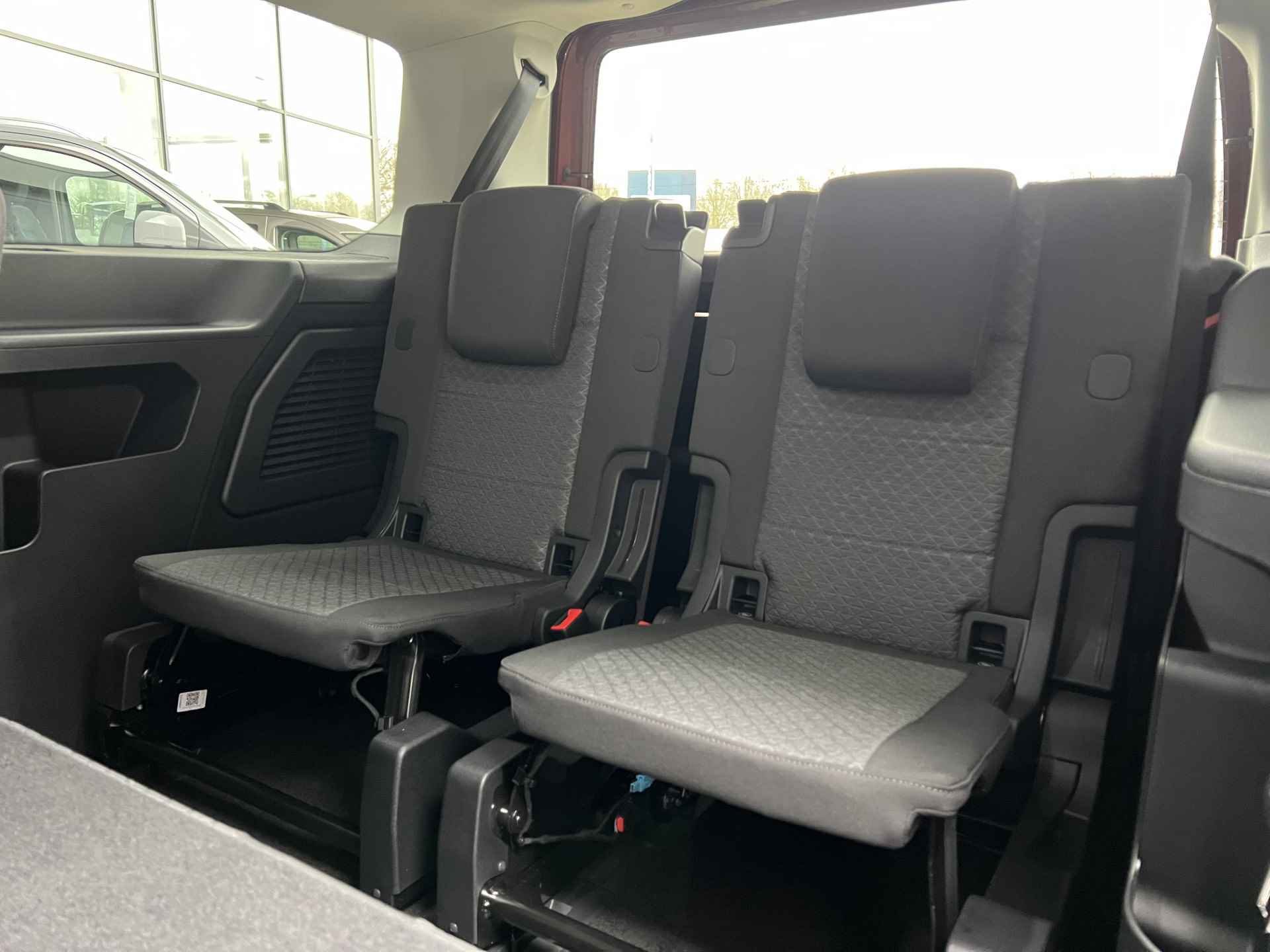 Ford Tourneo Connect 1.5 Plug-IN Hybrid 150 PK Automaat Titanium L2 | 5 jaar Ford Protect | AGR stoel | LED koplampen | Winter Pack | Navigatie | Camera - 20/40