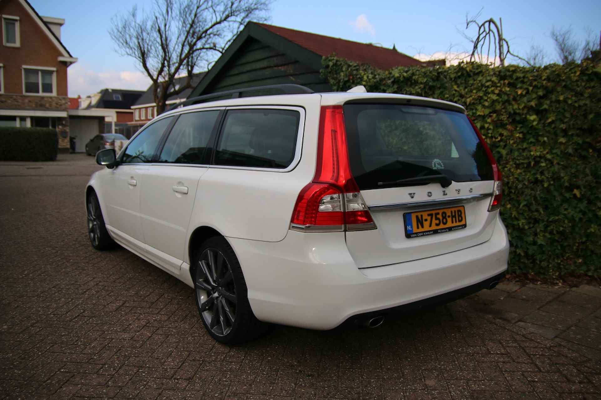 Volvo V70 2.0 T5 Dynamic Ed. | CNG | ACC | Leder | Stuurverwarming | - 31/33