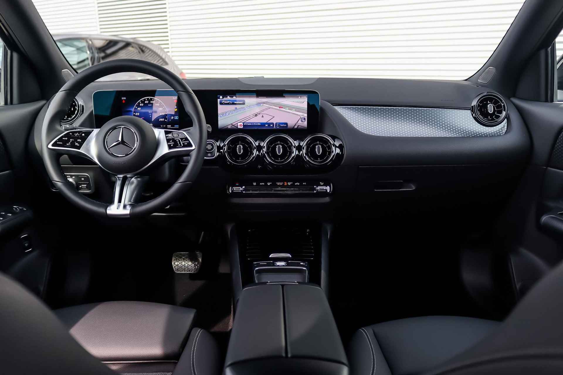 Mercedes-Benz GLA GLA 180 Automaat Star Edition - 4/34