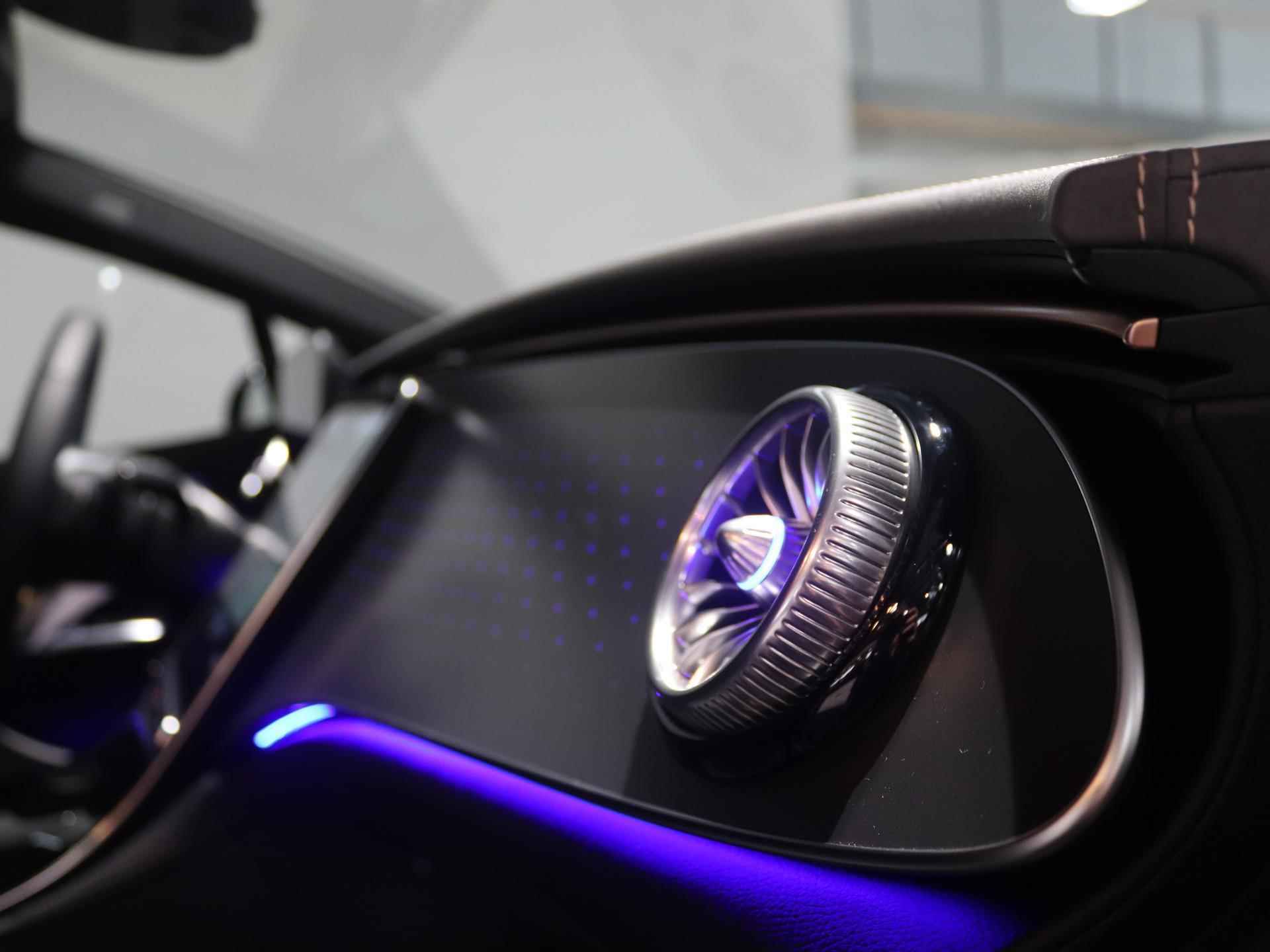 Mercedes-Benz EQE 300 Business Line | Panoramadak | Sfeerverlichting | Achteruitrijcamera | Apple Carplay | Panorama-schuifdak | Privacy Glass | 19" Velgen | - 23/27