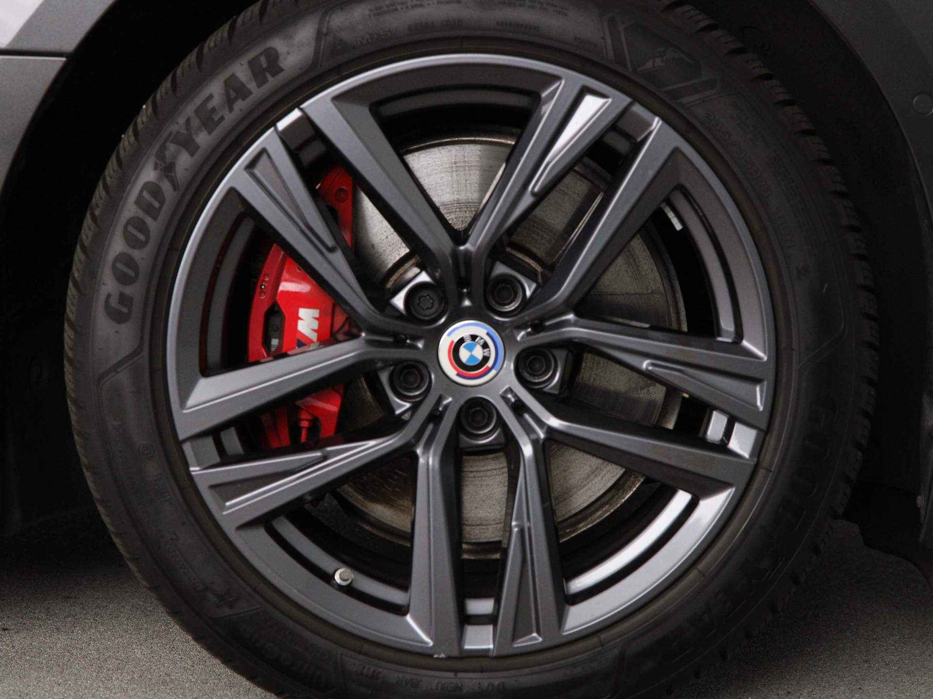 BMW i4 eDrive40 High Executive M-Sport - 19/27