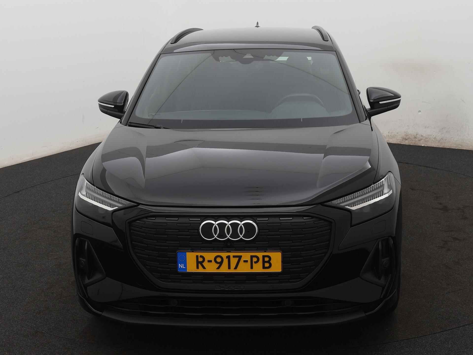 Audi Q4 e-tron 35 S edition 55 kWh 170 PK | S-line | Automaat | Navigatie | Camera | Adaptive Cruise Control | Climate Control | Stoelverwarming | Virtual Cockpit | LED Matrix | Lichtmetalen velgen | - 2/29