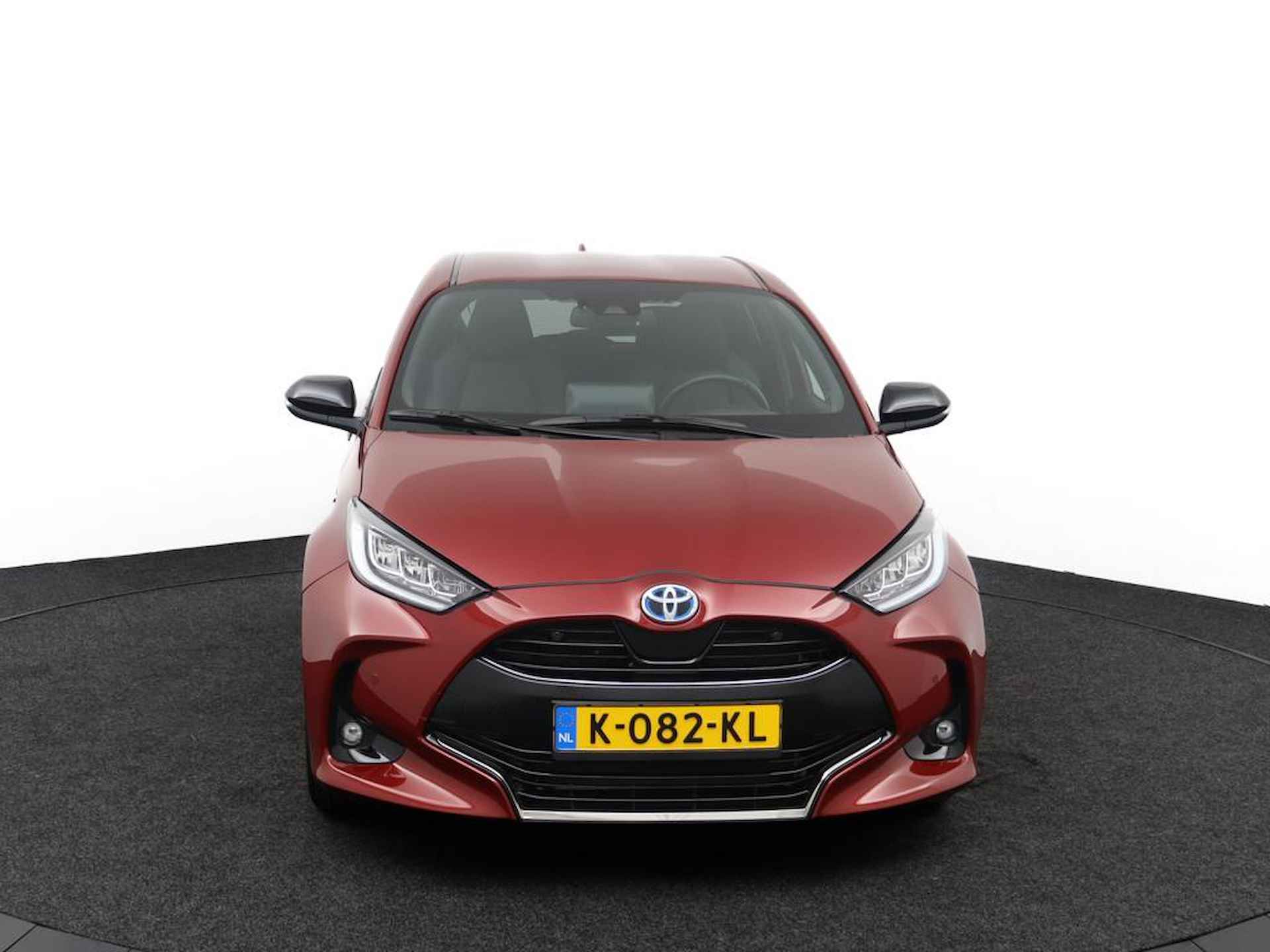 Toyota Yaris 1.5 Hybrid Executive | Navigatie | Parkeersensoren V + A | Keyless start en entry | - 16/44