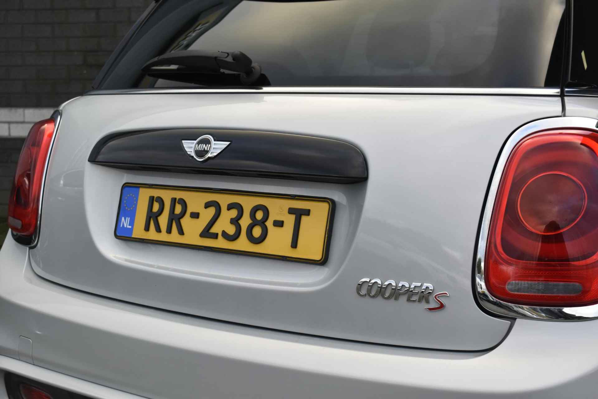 Mini Mini 2.0 Cooper S Chili Serious Business / Automaat / Stoelverwarming / Panoramadak / Head-Up - 30/46