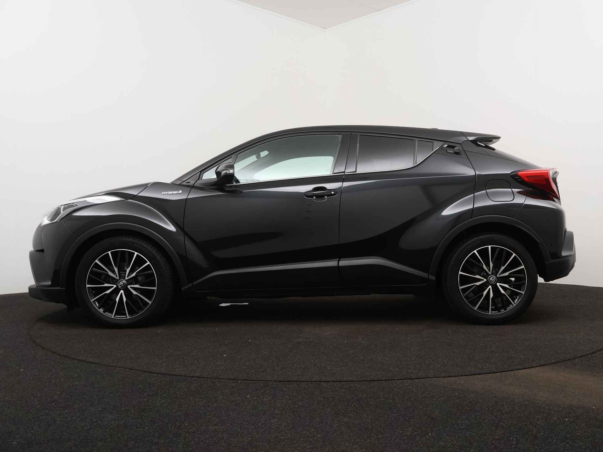 Toyota C-HR 1.8 Hybrid Executive Limited - 4/46