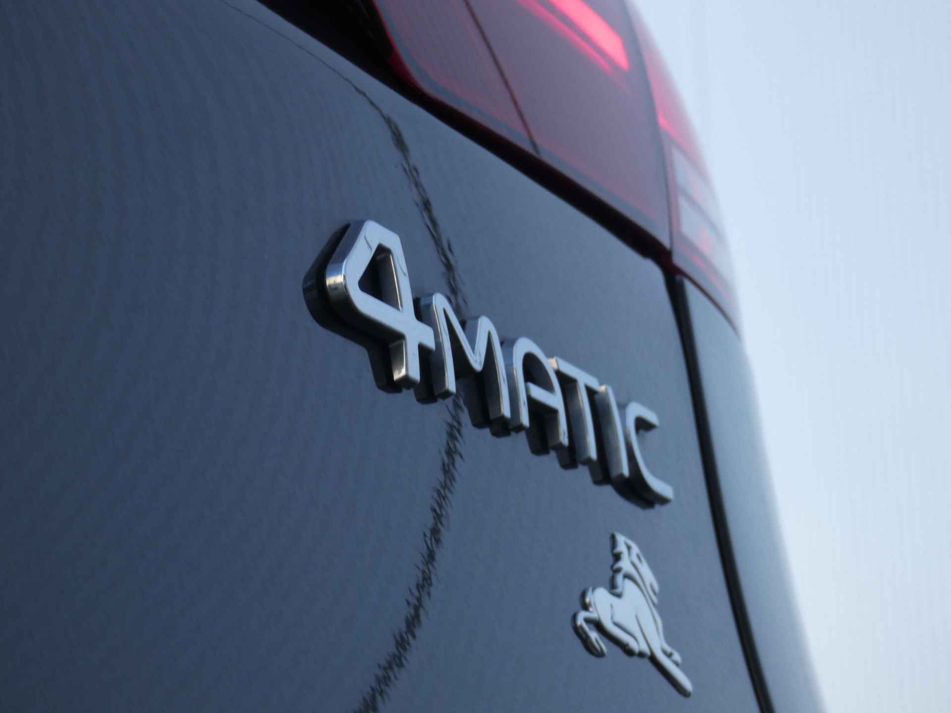 Mercedes-Benz EQC 400 4MATIC AMG Line 80 kWh | Luchtvering | Schuif-/Kanteldak | Trekhaak | 360 Camera - 21/79