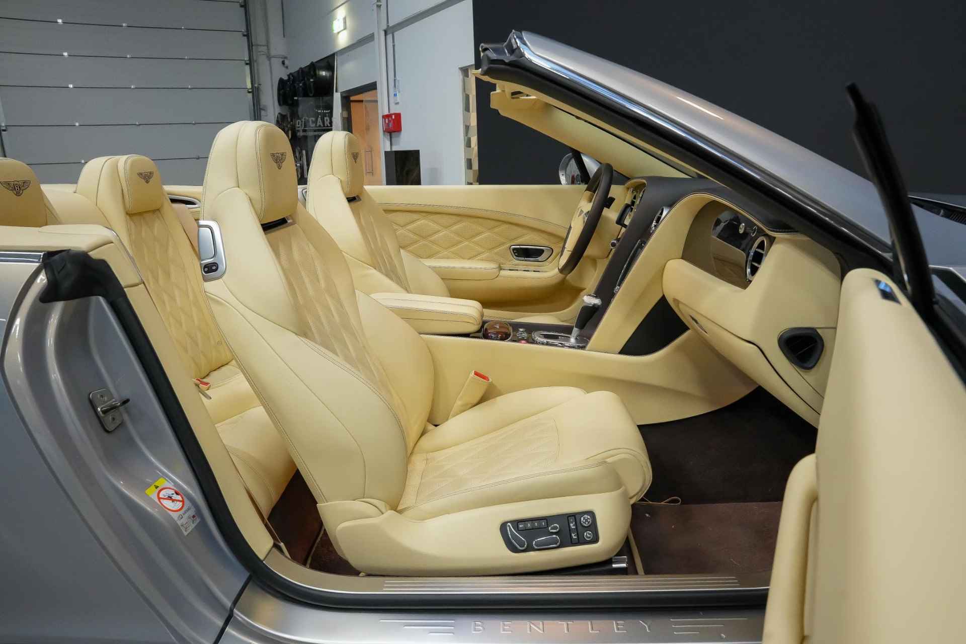 Bentley Continental GTC 4.0 507pk V8 |luchtvering|diamond stiching|massage stoelen|memory|adaptive cruise control|stoel ventilatie + verwarming|navi|bluetooth|21"| - 8/47