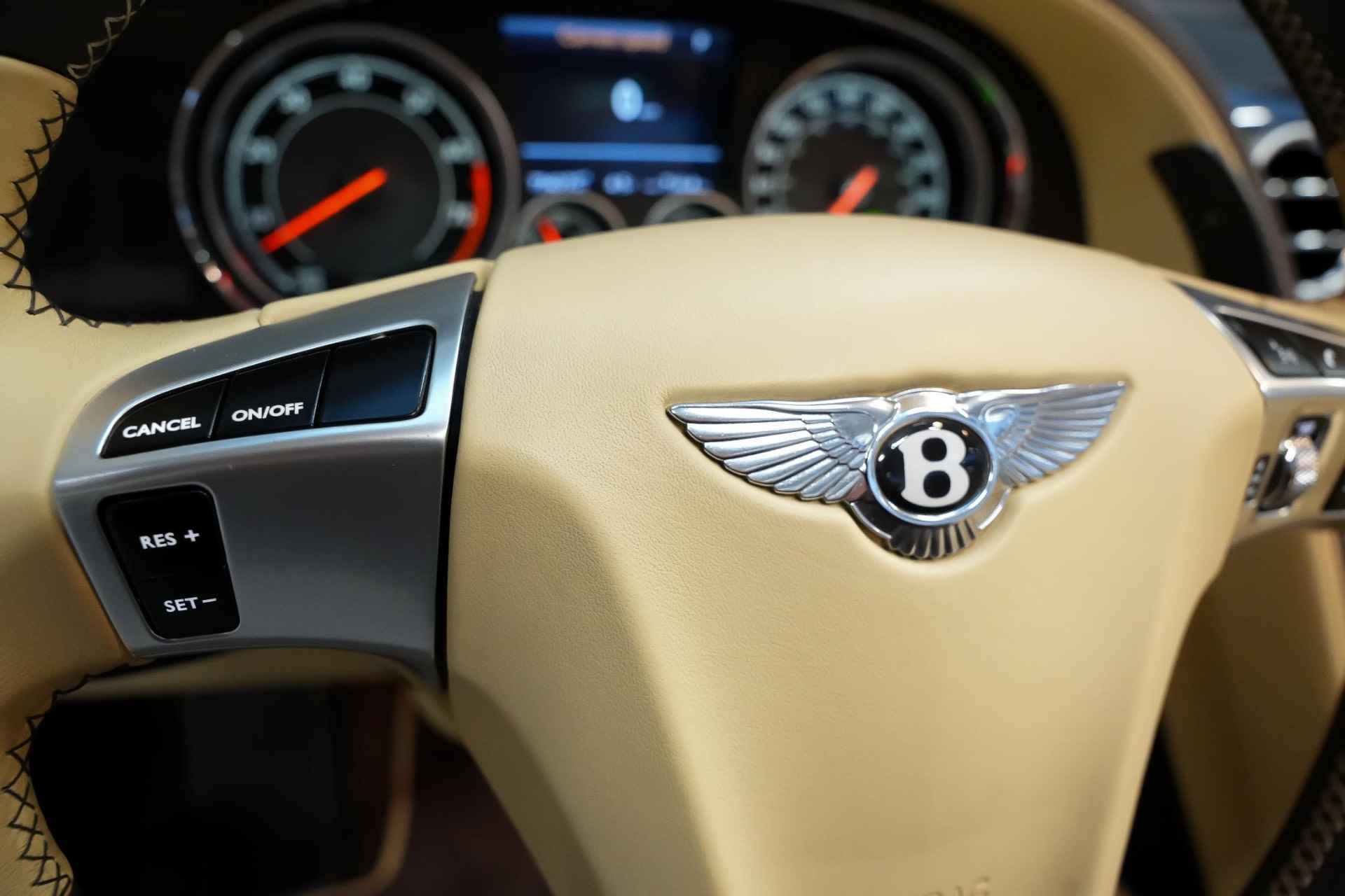 Bentley Continental GTC 4.0 507pk V8 |luchtvering|diamond stiching|massage stoelen|memory|adaptive cruise control|stoel ventilatie + verwarming|navi|bluetooth|21"| - 21/47