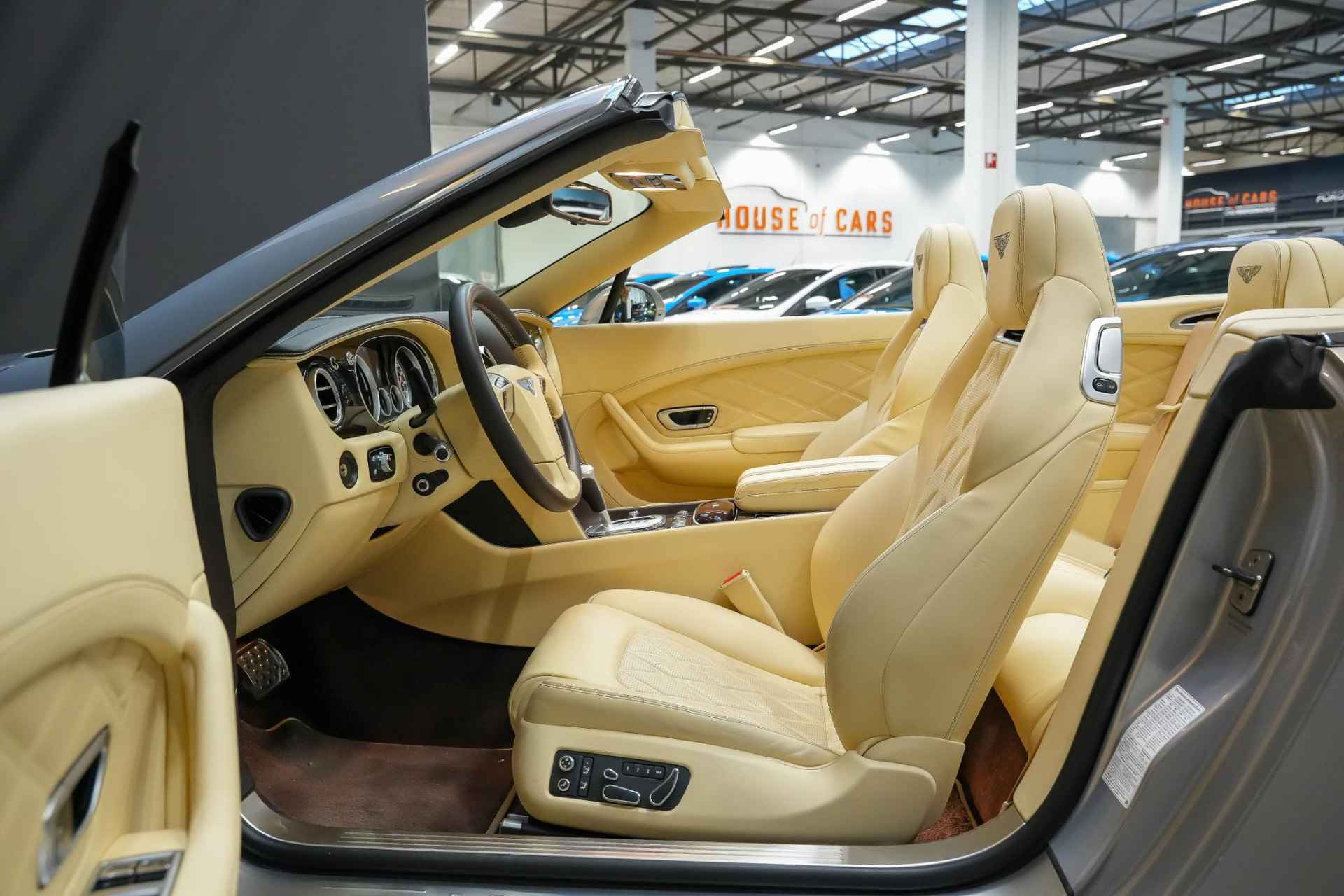 Bentley Continental GTC 4.0 507pk V8 |luchtvering|diamond stiching|massage stoelen|memory|adaptive cruise control|stoel ventilatie + verwarming|navi|bluetooth|21"| - 34/47