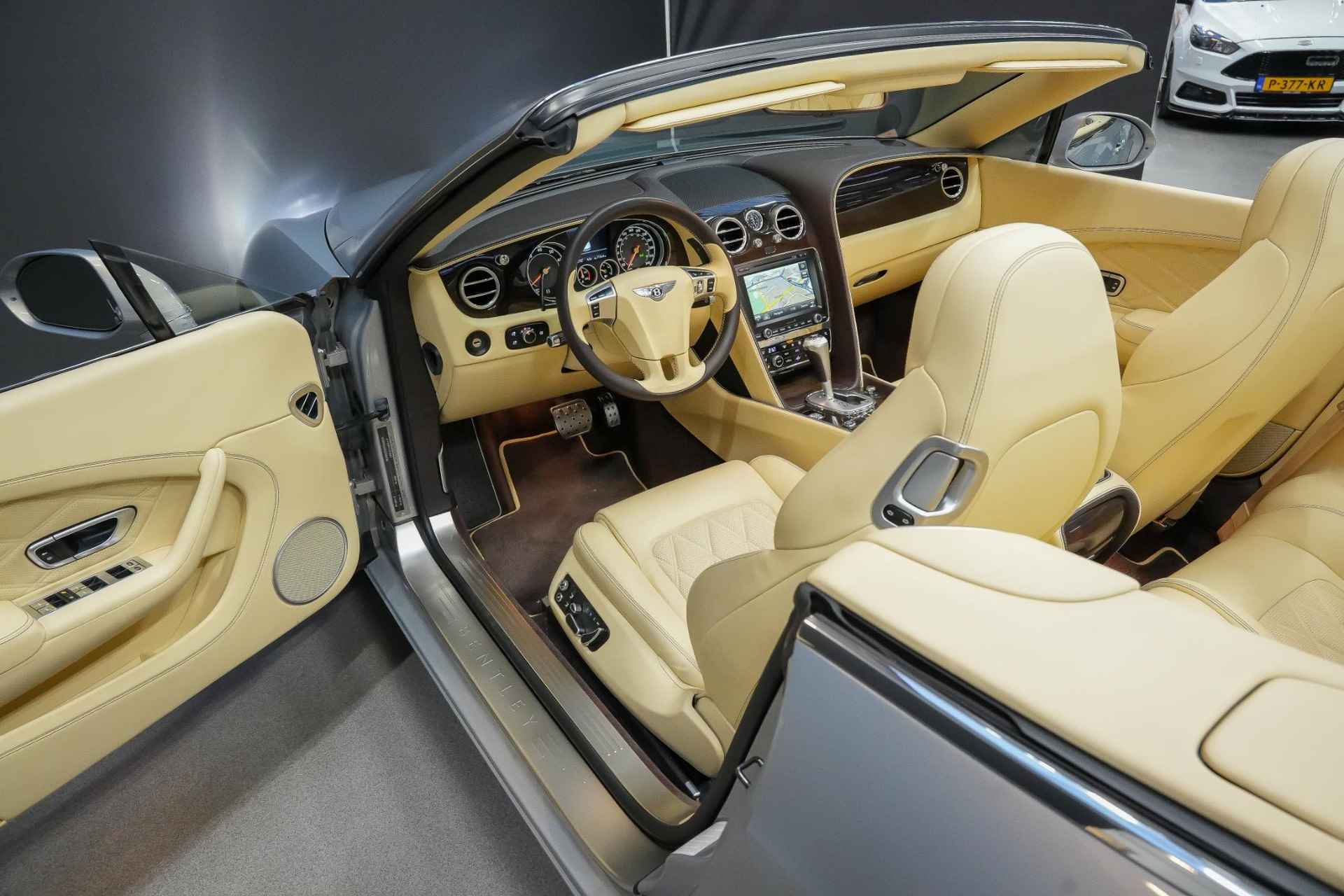 Bentley Continental GTC 4.0 507pk V8 |luchtvering|diamond stiching|massage stoelen|memory|adaptive cruise control|stoel ventilatie + verwarming|navi|bluetooth|21"| - 41/47