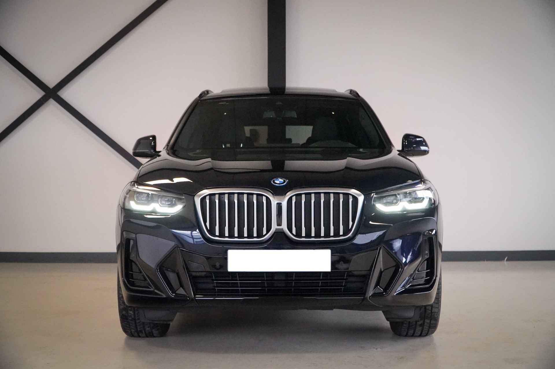 BMW X3 xDrive30e Business Edition Plus M-Sport int. 292 PK Carbonschwarz | Open dak | HUD | Camera | Elekt.haak | Leder | Full LED | Zeer netjes - 3/28