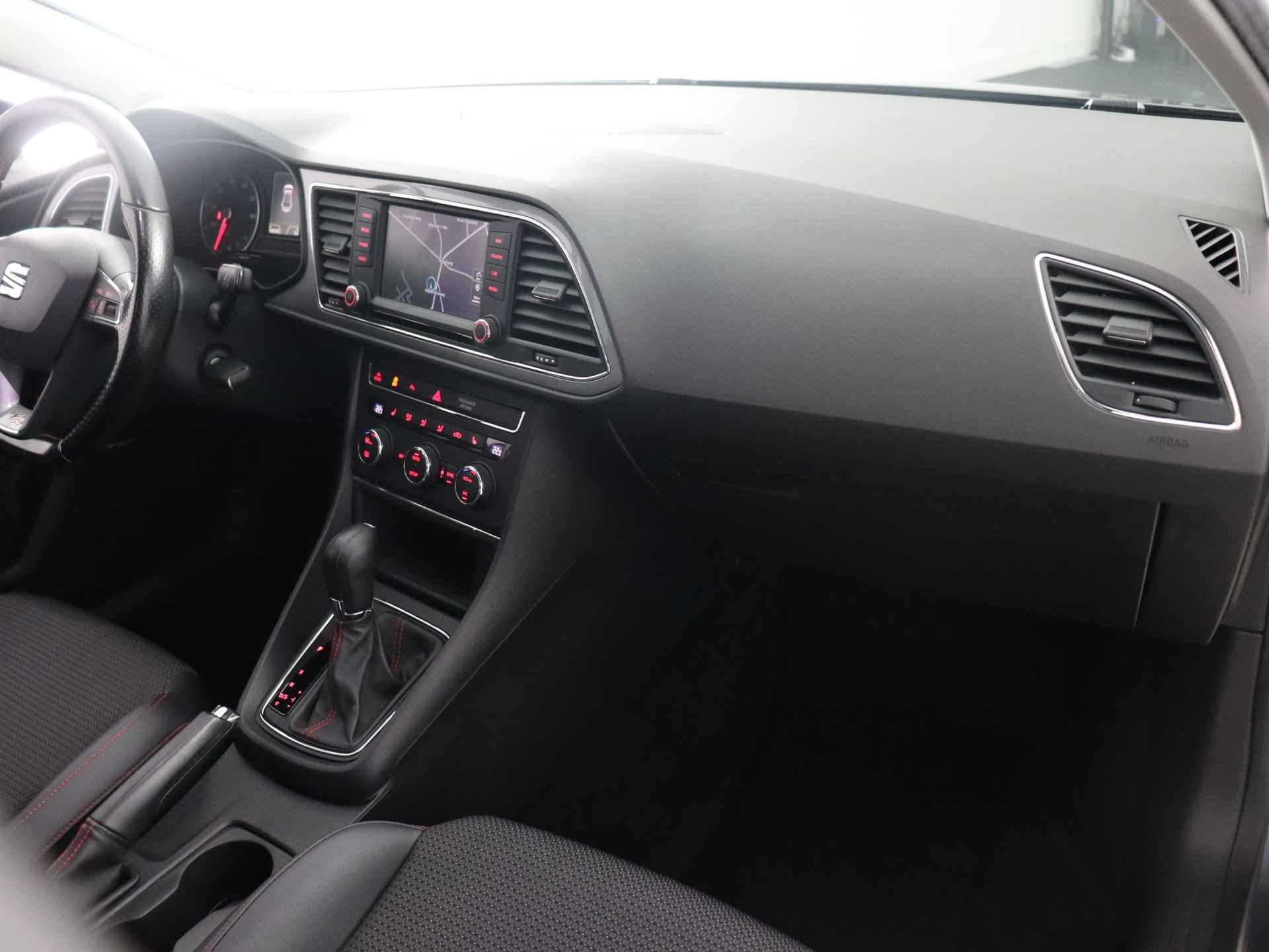 SEAT Leon 1.4 EcoTSI FR Connect (Camera / Seat Audio / Carplay / Stoelverw. / Navi / DAB) - 36/45