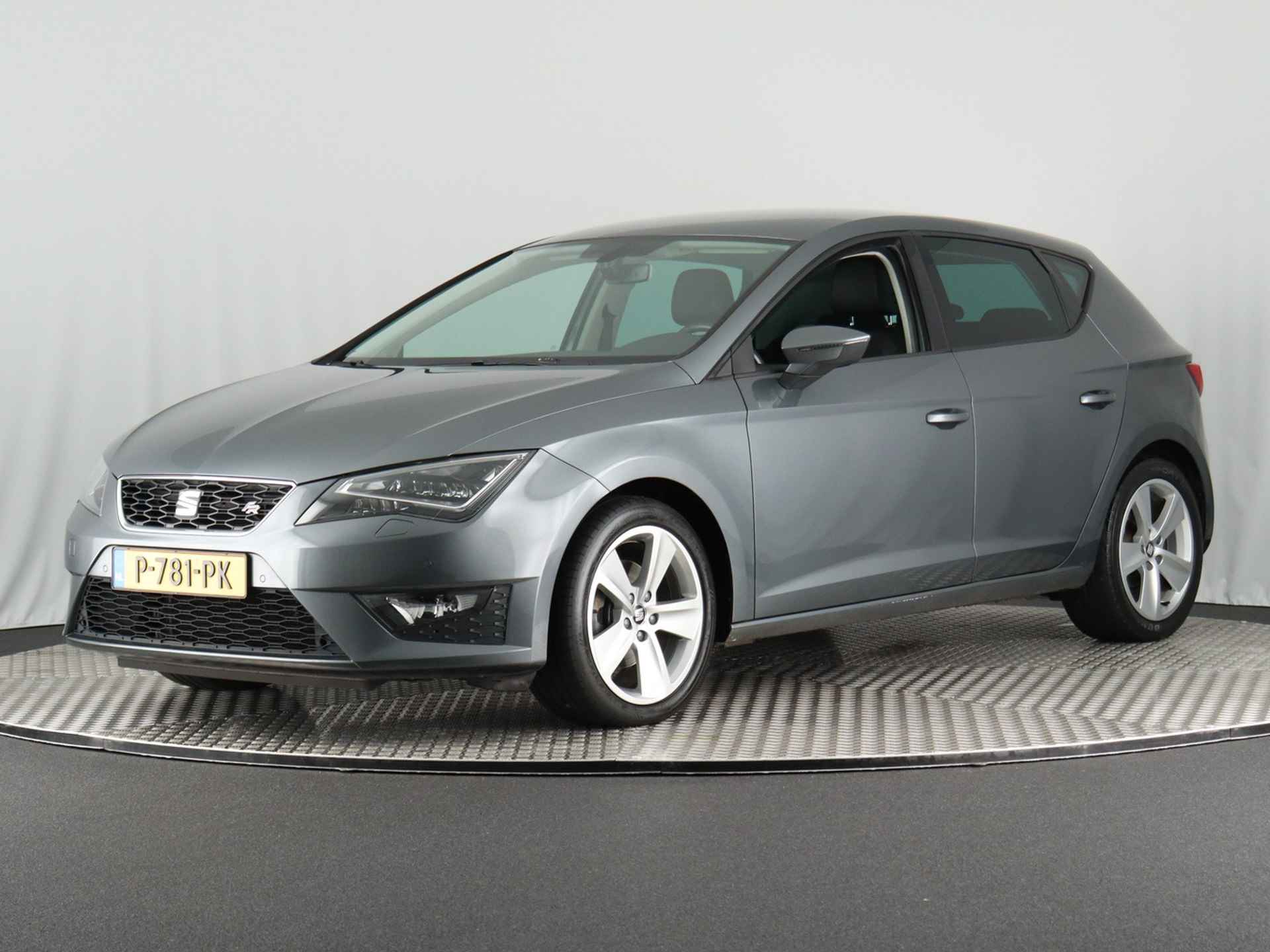 SEAT Leon 1.4 EcoTSI FR Connect (Camera / Seat Audio / Carplay / Stoelverw. / Navi / DAB) - 42/45