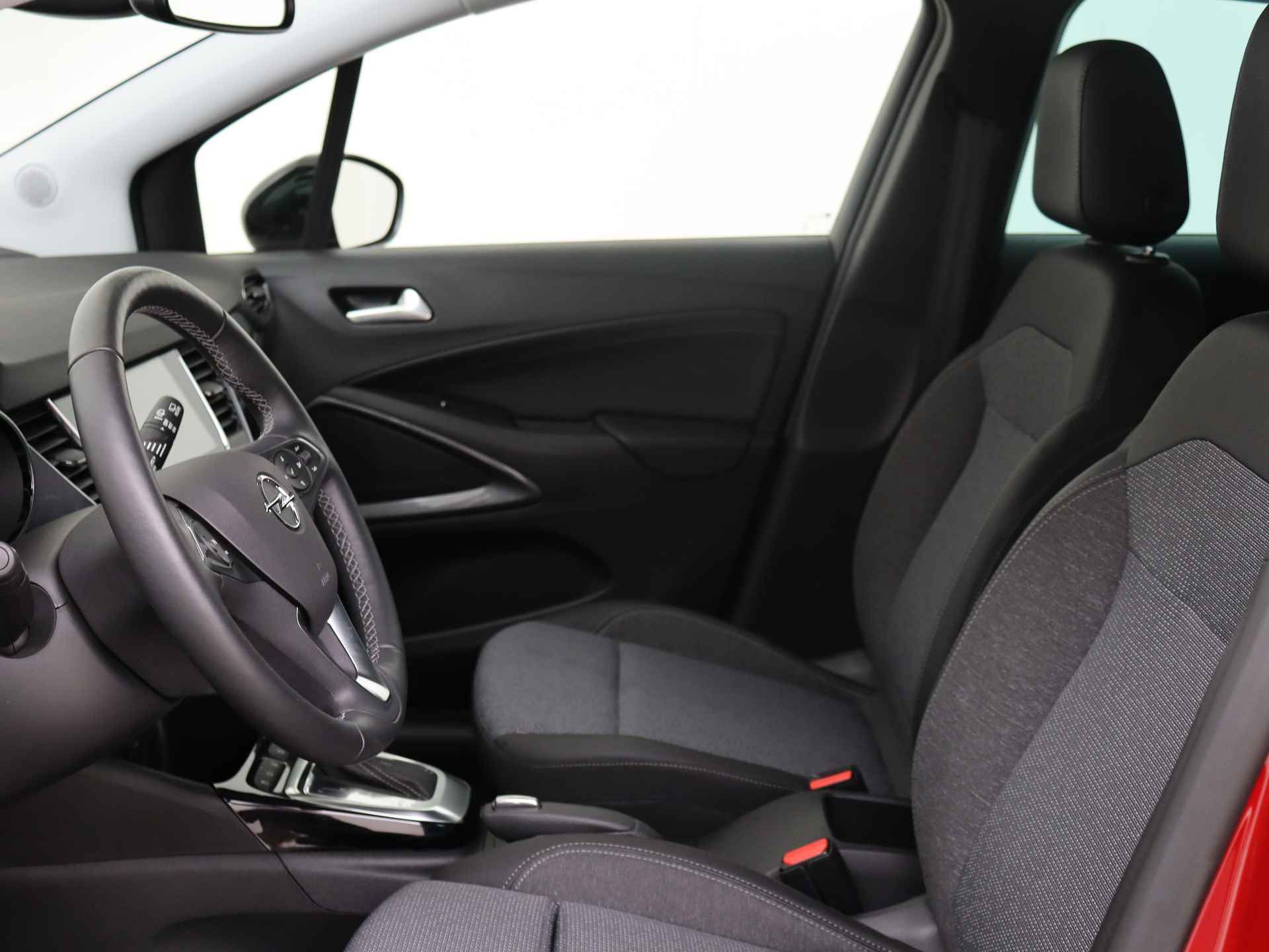 Opel Crossland 1.2 Turbo Elegance | 130PK | Navigatie | Camera | Stuur en Stoelverwarming | AGR | | Beschikbaarheid in overleg | Wordt nog mee gereden | - 15/35