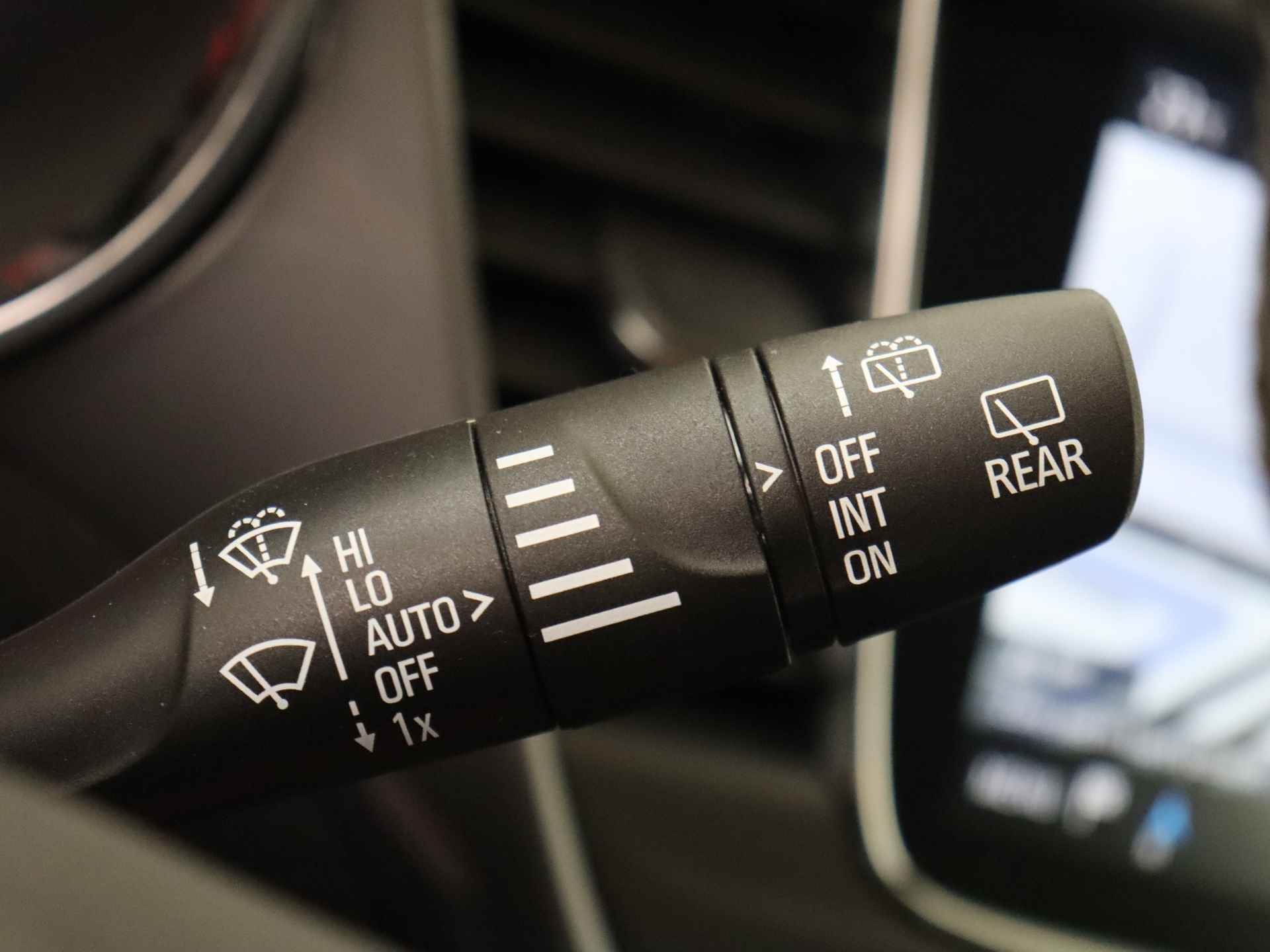 Opel Crossland 1.2 Turbo Elegance | 130PK | Navigatie | Camera | Stuur en Stoelverwarming | AGR | | Beschikbaarheid in overleg | Wordt nog mee gereden | - 20/35