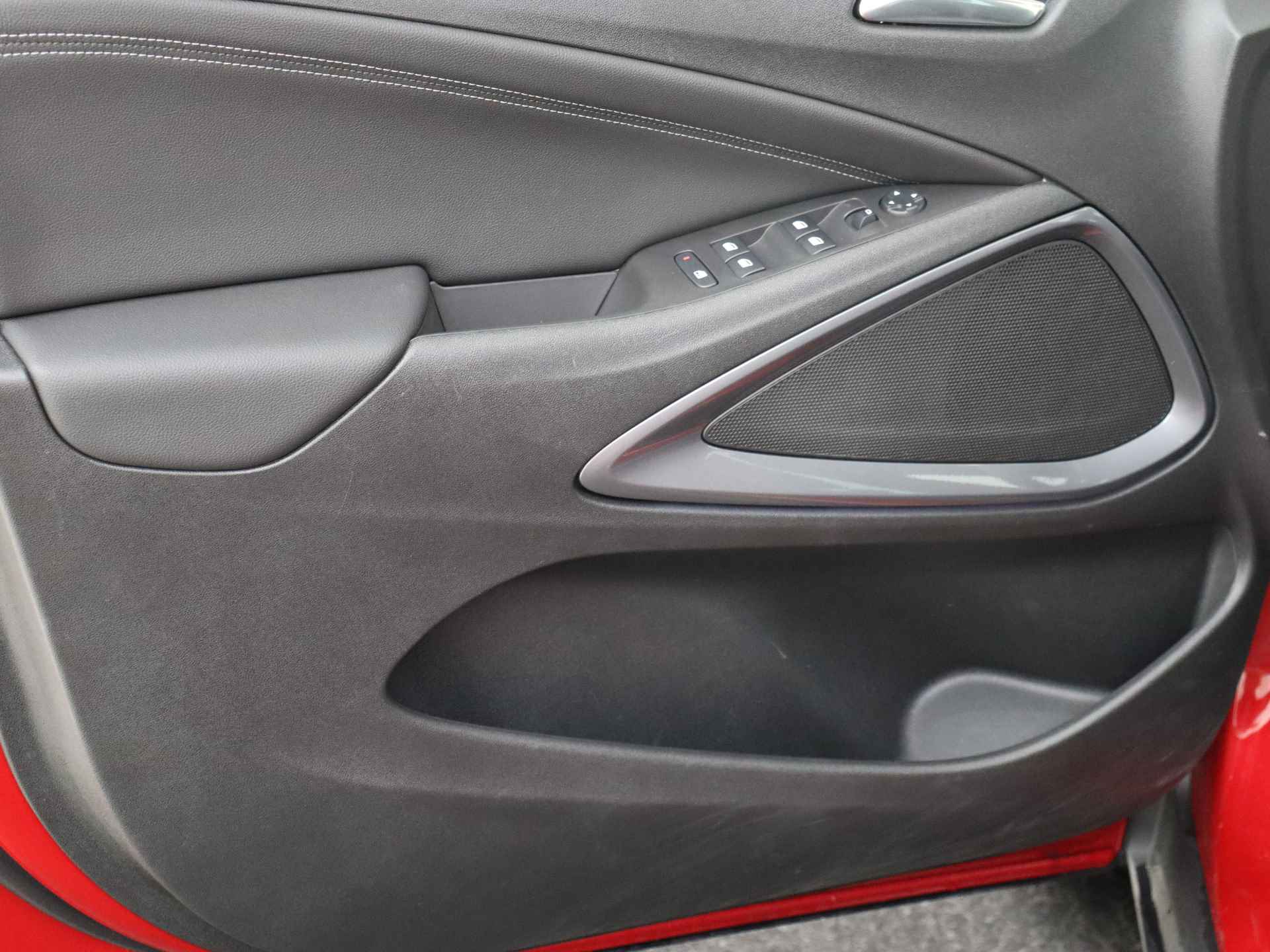 Opel Crossland 1.2 Turbo Elegance | 130PK | Navigatie | Camera | Stuur en Stoelverwarming | AGR | | Beschikbaarheid in overleg | Wordt nog mee gereden | - 26/35
