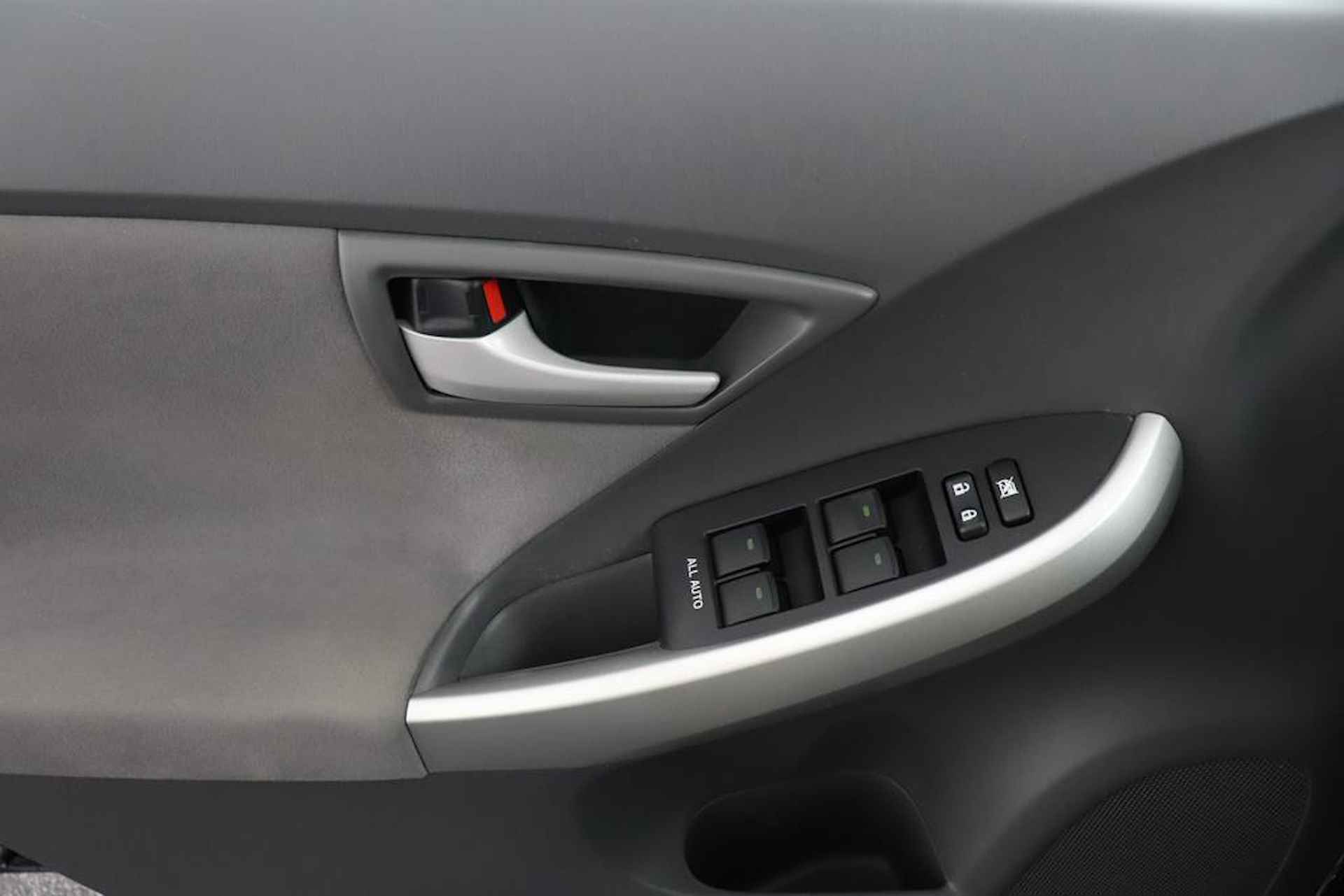 Toyota Prius 1.8 Comfort Climate-Control | Cruise-Control | - 24/45