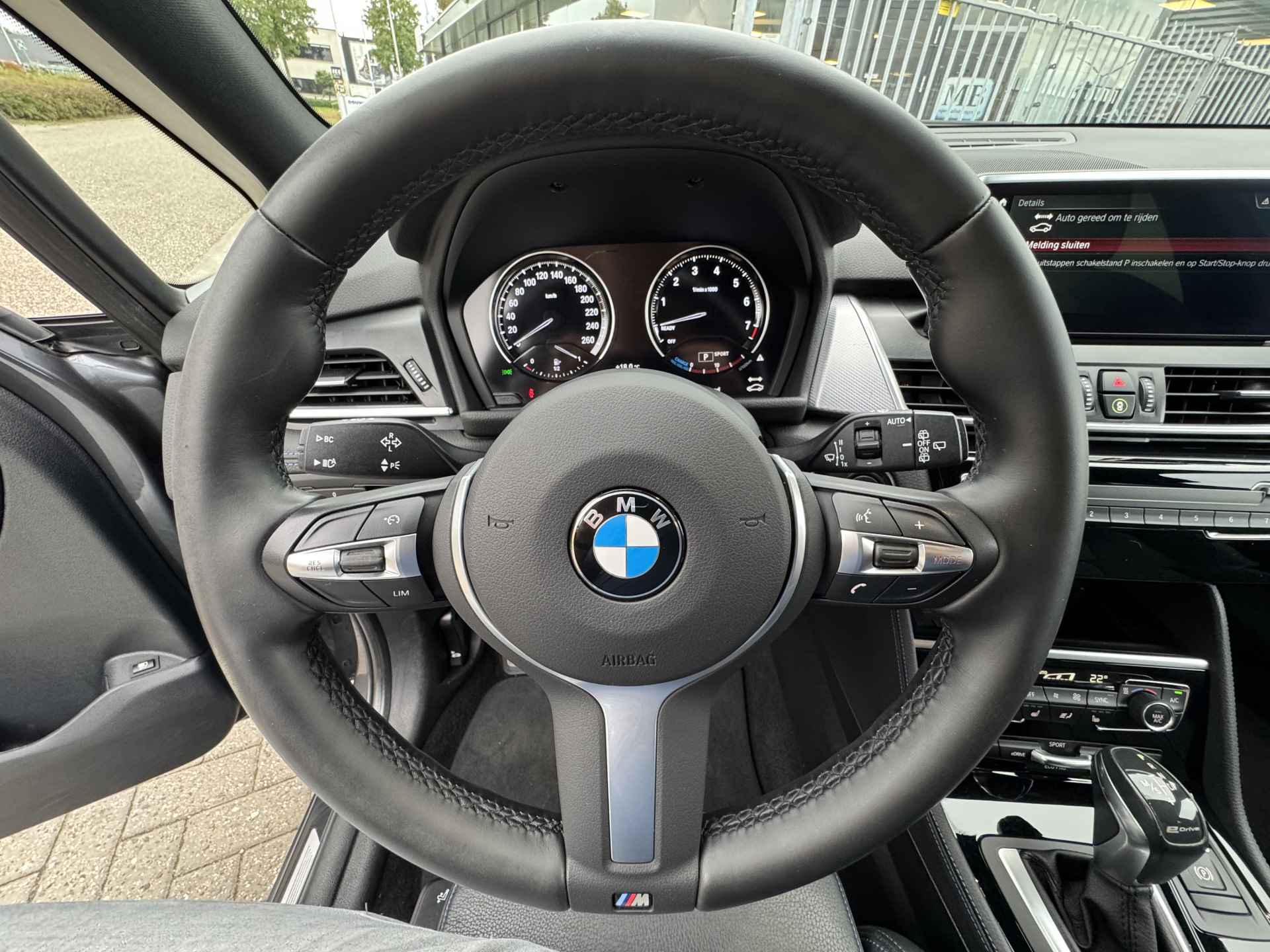 BMW 2 Serie Active Tourer 225xe iPerformance M-Sport HUD | Leer | Harman Kardon | LED - 16/27