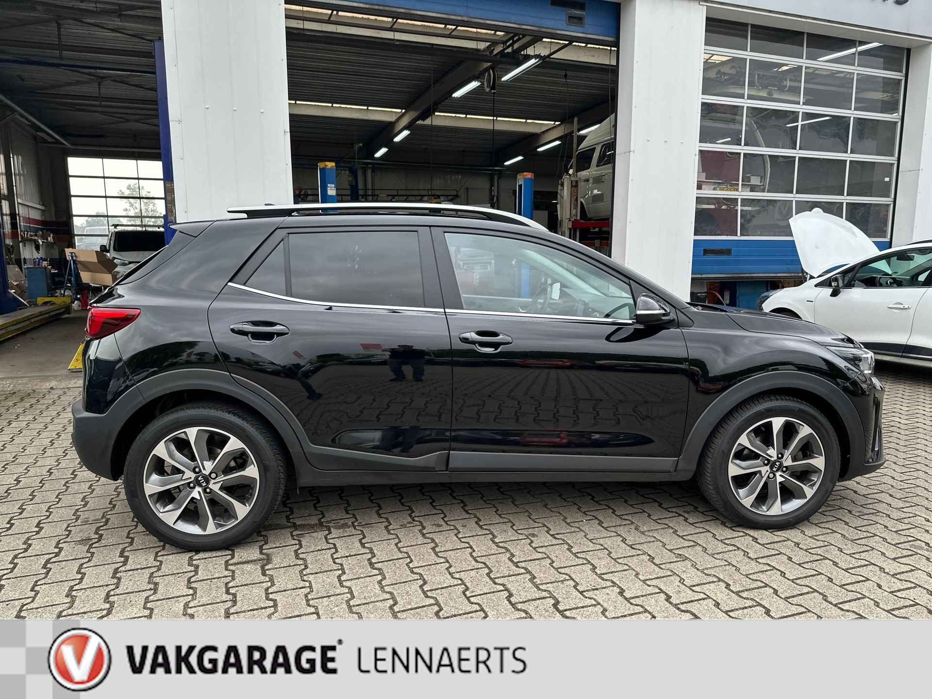 Kia Stonic 1.0 T-GDi MHEV DynamicPlusLine (BOVAG/RIJKLAAR) - 11/29