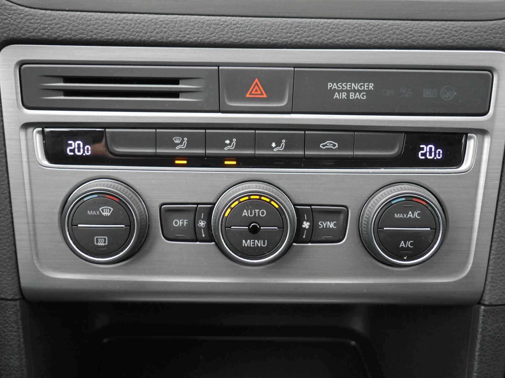 Volkswagen Golf Sportsvan 1.4 TSI Comfortline 125 Pk | Trekhaak | Navigatie | Cruise Control | Climate Control | 1e Eigenaar | Dealer Onderhouden - 30/43