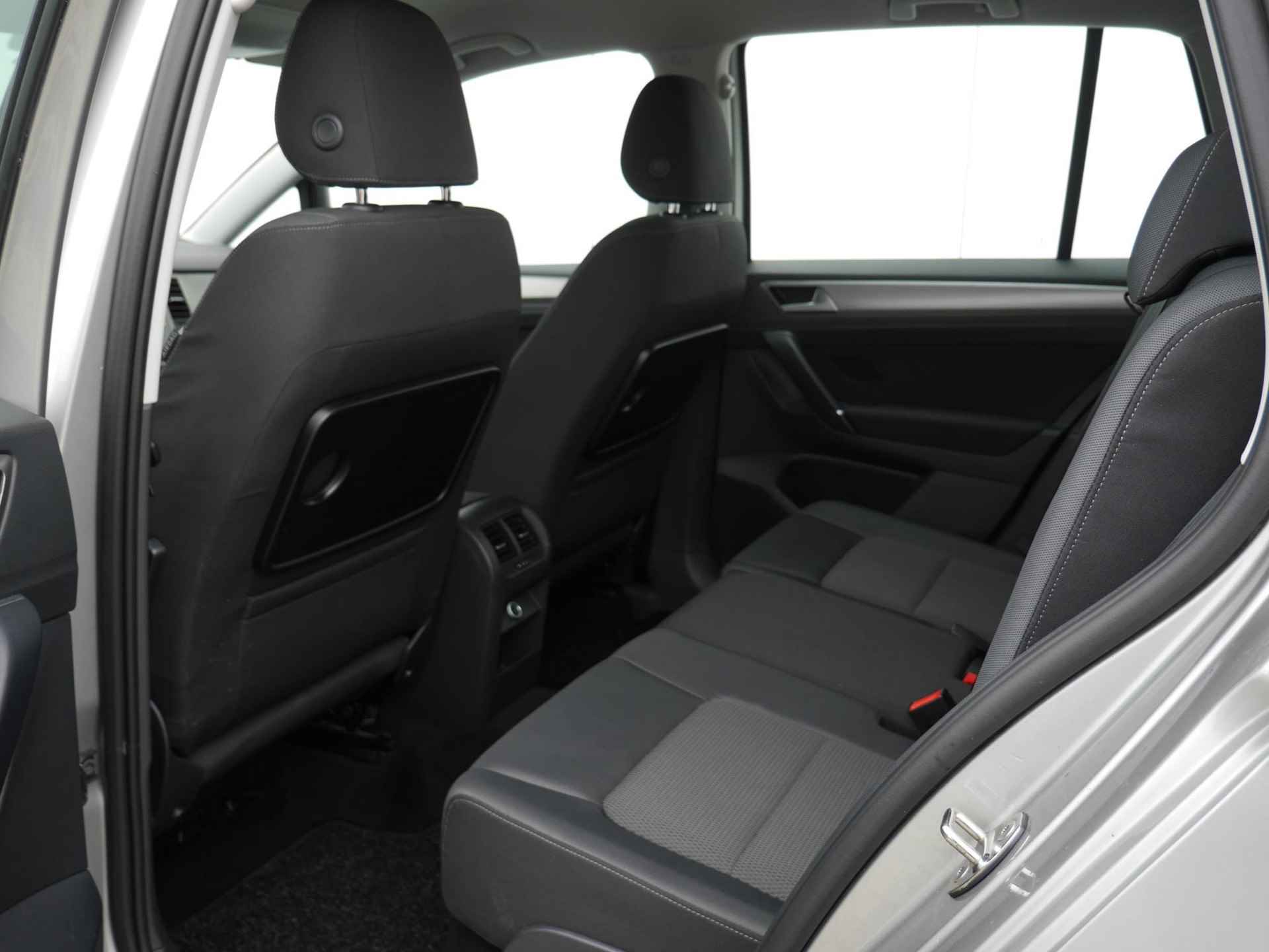 Volkswagen Golf Sportsvan 1.4 TSI Comfortline 125 Pk | Trekhaak | Navigatie | Cruise Control | Climate Control | 1e Eigenaar | Dealer Onderhouden - 39/43