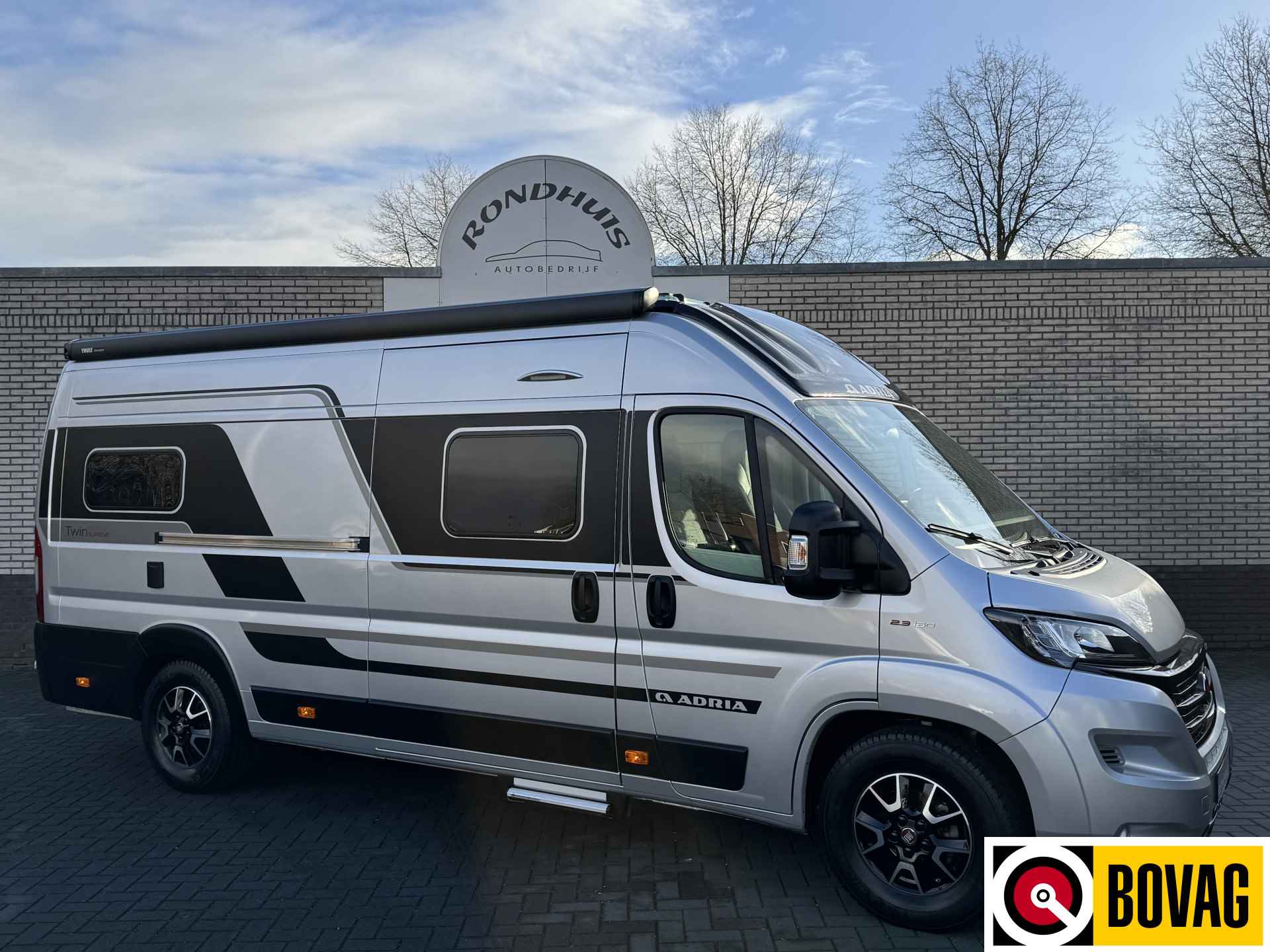 Adria Twin Supreme 640 SLB 160 pk AUTOMAAT 9-Traps Euro6 Fiat Ducato **Enkele lengtebedden/4 zitplaatsen/Luifel/Trekhaak/Slechts 35.75