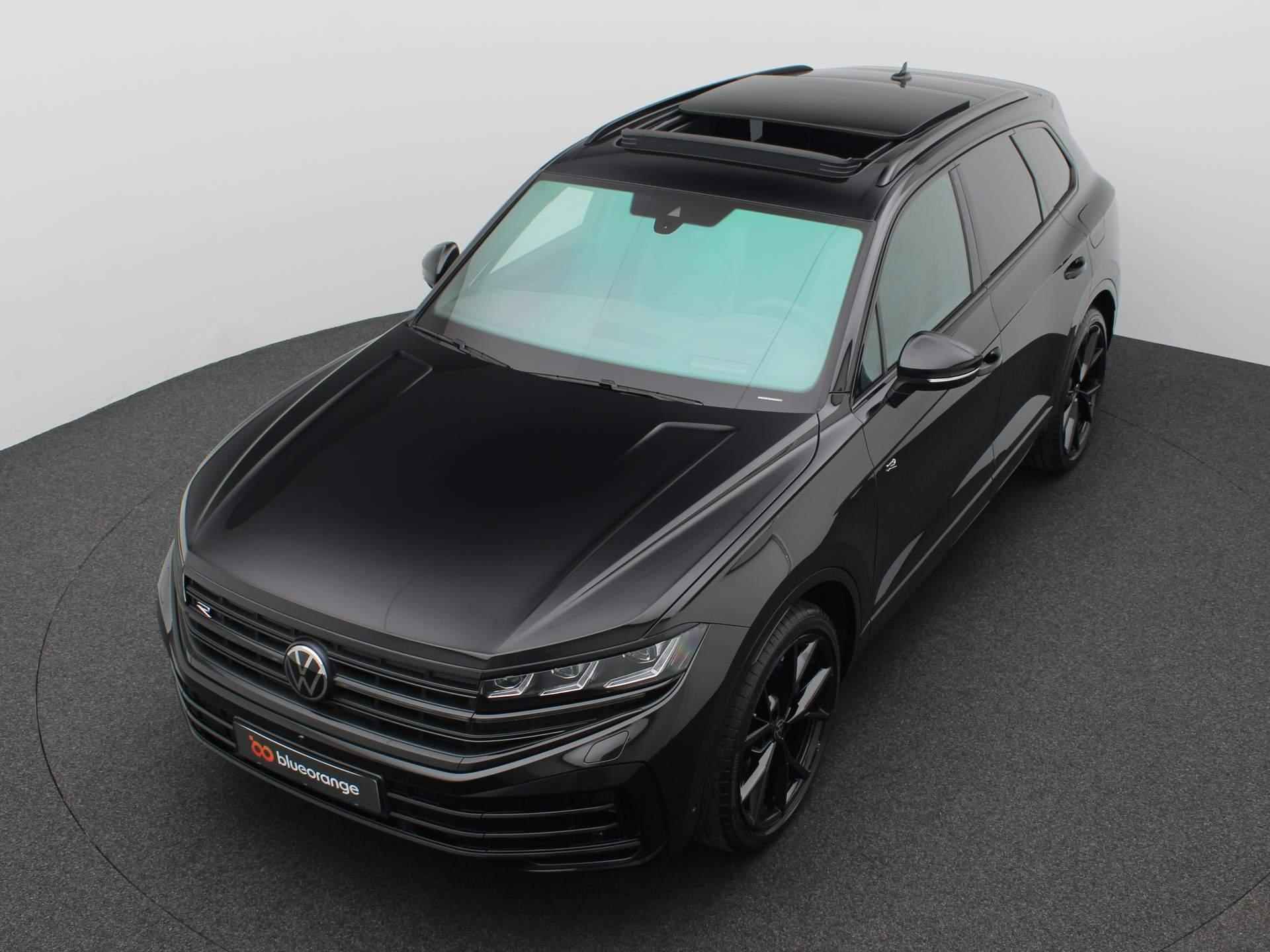 Volkswagen Touareg 3.0 TSi eHybrid 4MOTION R 463PK DSG Panoramadak, 360 gr. camera, leder, trekhaak, luchtvering, head-up, stoelventilatie, Dynaudio, 22" lichtmetaal - 13/61