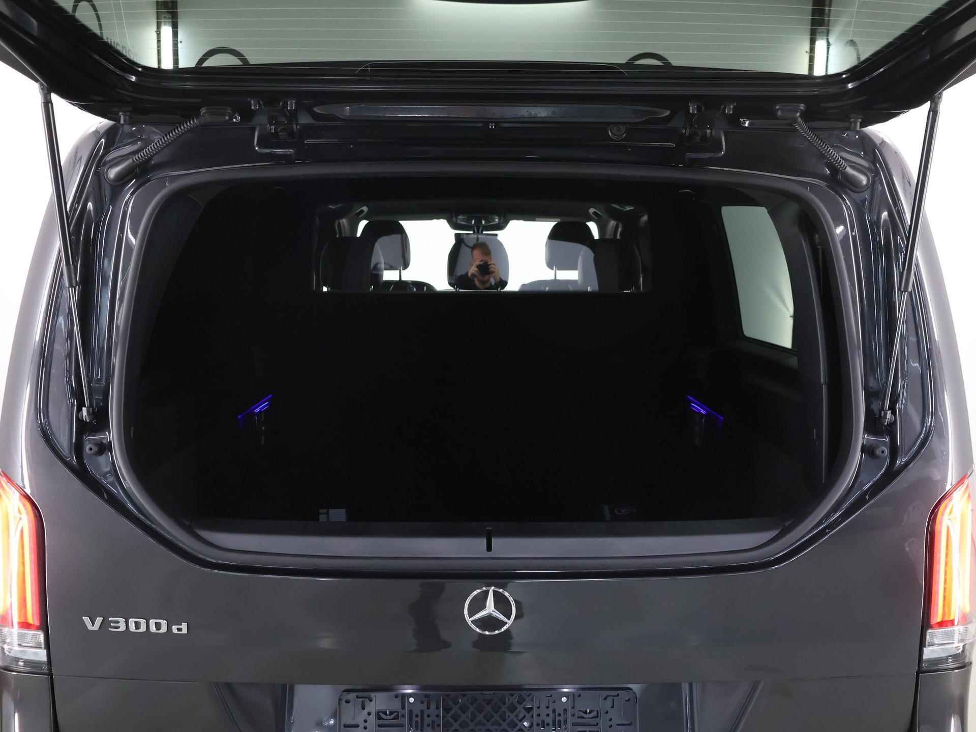 Mercedes-Benz V-klasse 300d L3 XL Exclusive | Dubbele Cabine | AMG | Stoelventilatie | Klasse 3 Alarm | 2500 KG AHW Gewicht | Nachtpakket | 5-zits | NIEUW | - 44/50