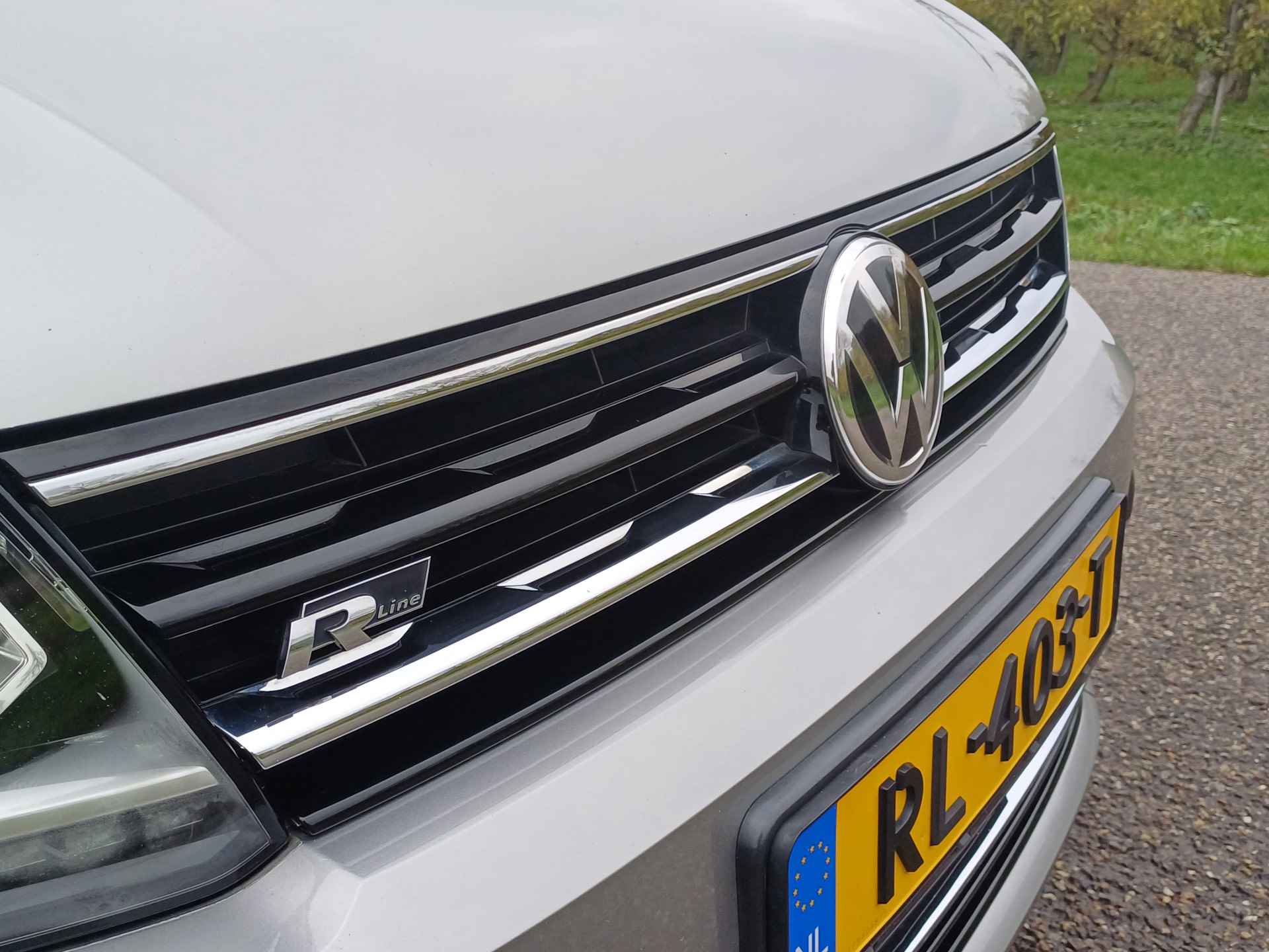 Volkswagen Tiguan 1.4 TSI ACT Comfortline Business R | R-Line | Pano | Trekh | NL | 19 " | LED | Digi Dash - 30/64