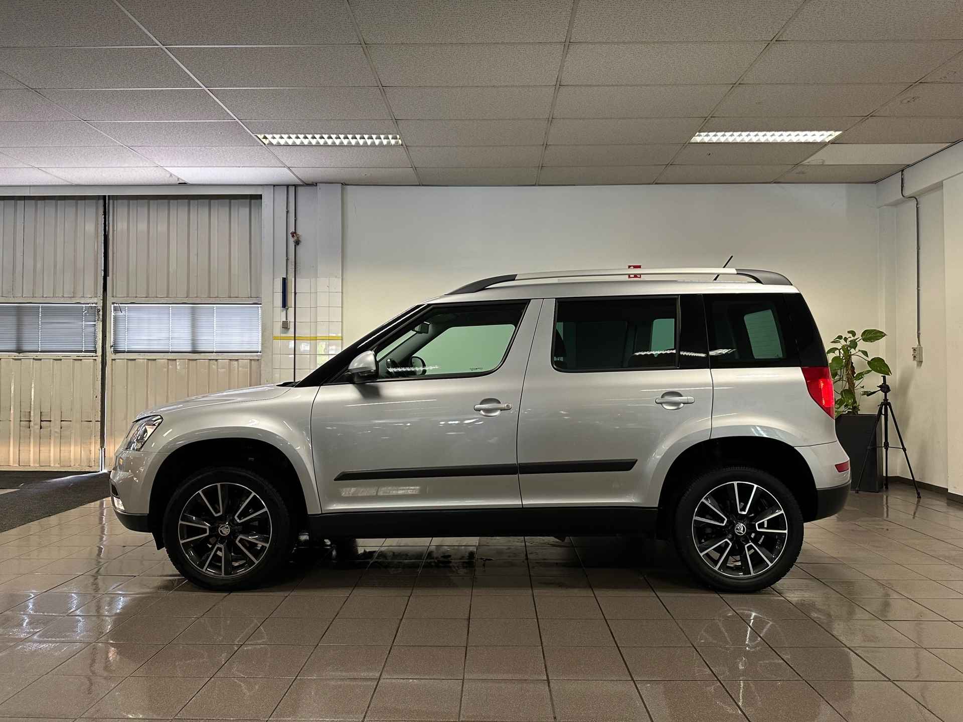 Skoda Yeti Outdoor 1.2 TSI Ambition * 1e Eig / Trekhaak / Cruise control / LM Velgen / NL Auto * - 2/21