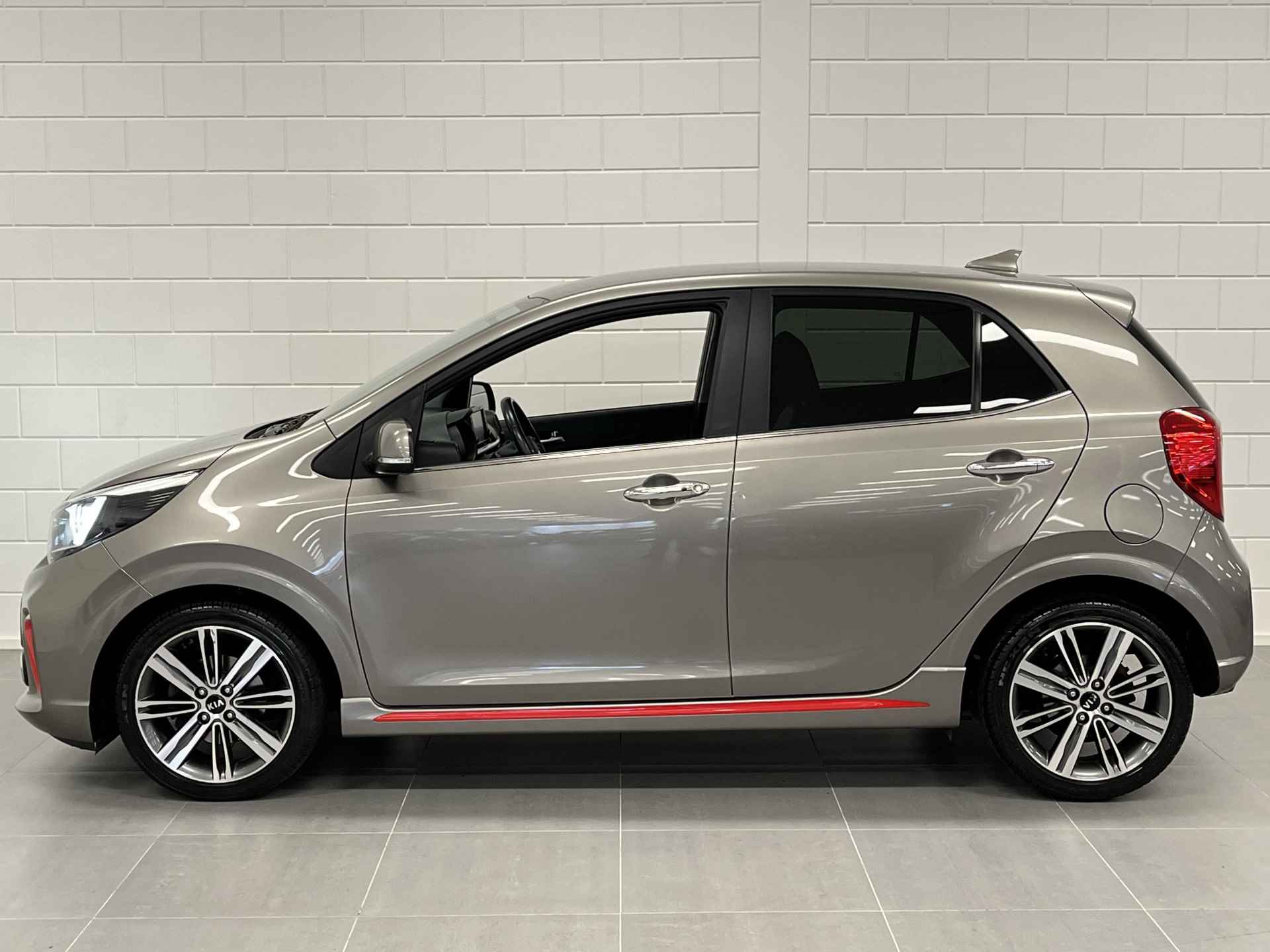 Kia Picanto 1.2 CVVT GT Line AUTOMAAT! | NAVIGATIE | LEDER | PARKEERCAMERA | ZEER COMPLEET! - 8/45