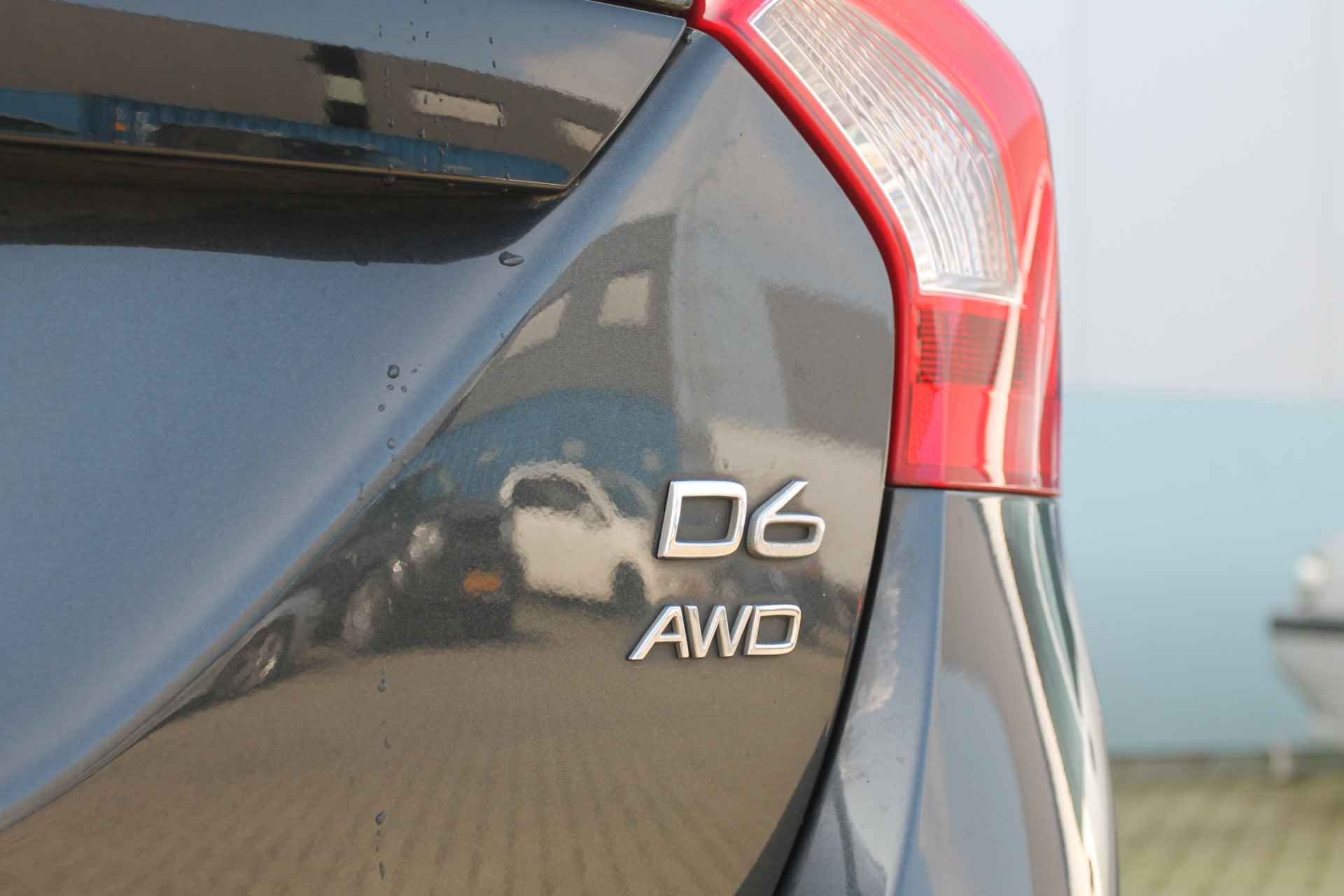 Volvo V60 2.4 D6 AWD Plug-In Hybrid Summum | Goed onderhouden | Schuifdak | Stuurverwarming - 15/47