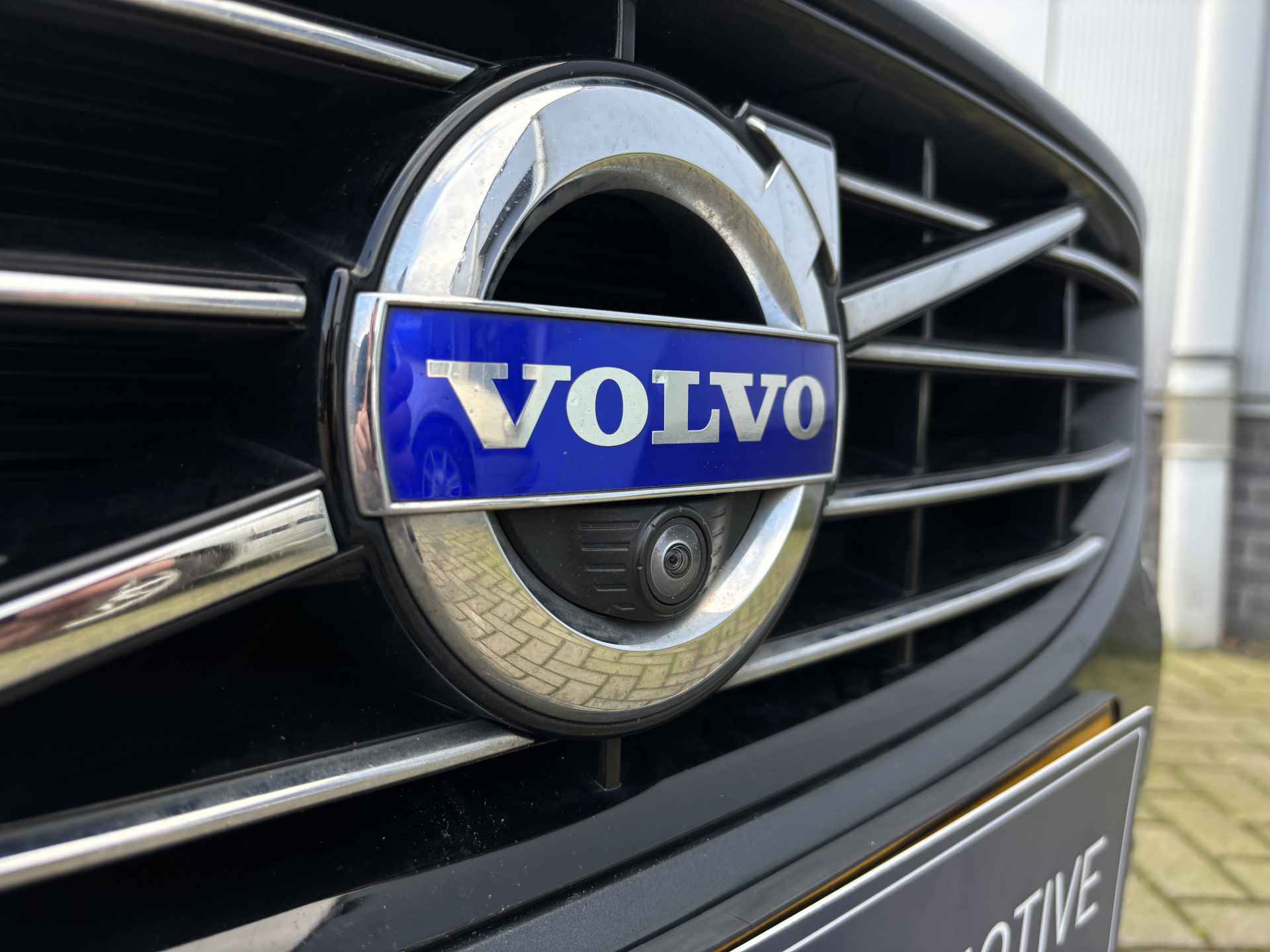 Volvo V60 2.4 D6 AWD Plug-In Hybrid Summum | Goed onderhouden | Schuifdak | Stuurverwarming - 44/47
