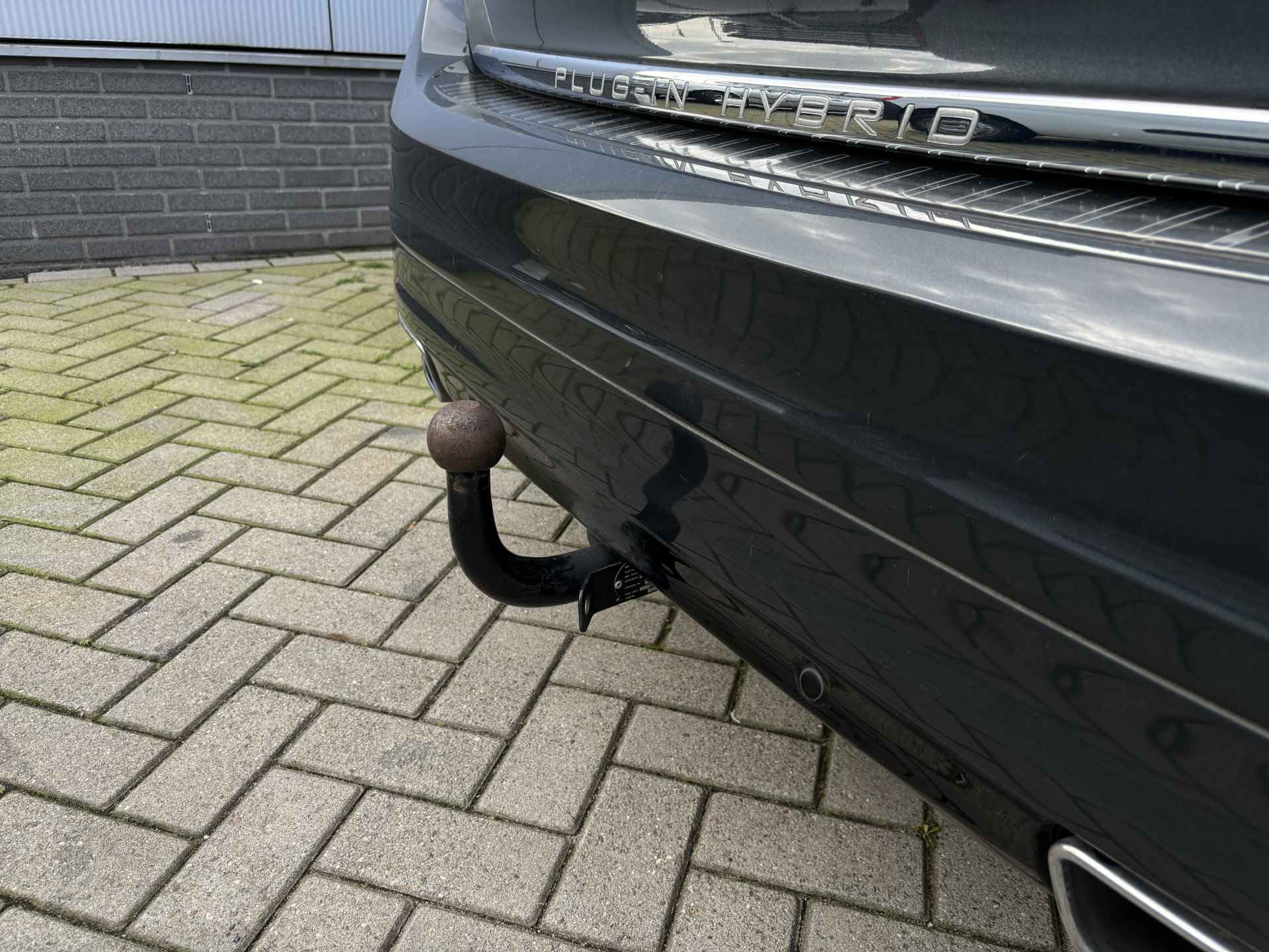 Volvo V60 2.4 D6 AWD Plug-In Hybrid Summum | Goed onderhouden | Schuifdak | Stuurverwarming - 46/47
