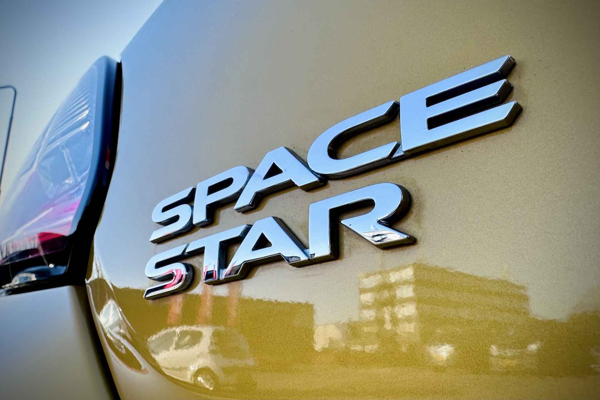 Mitsubishi Space Star 1.2 Active / APPLE + ANDROID / CRUISE / AIRCO - 10/18