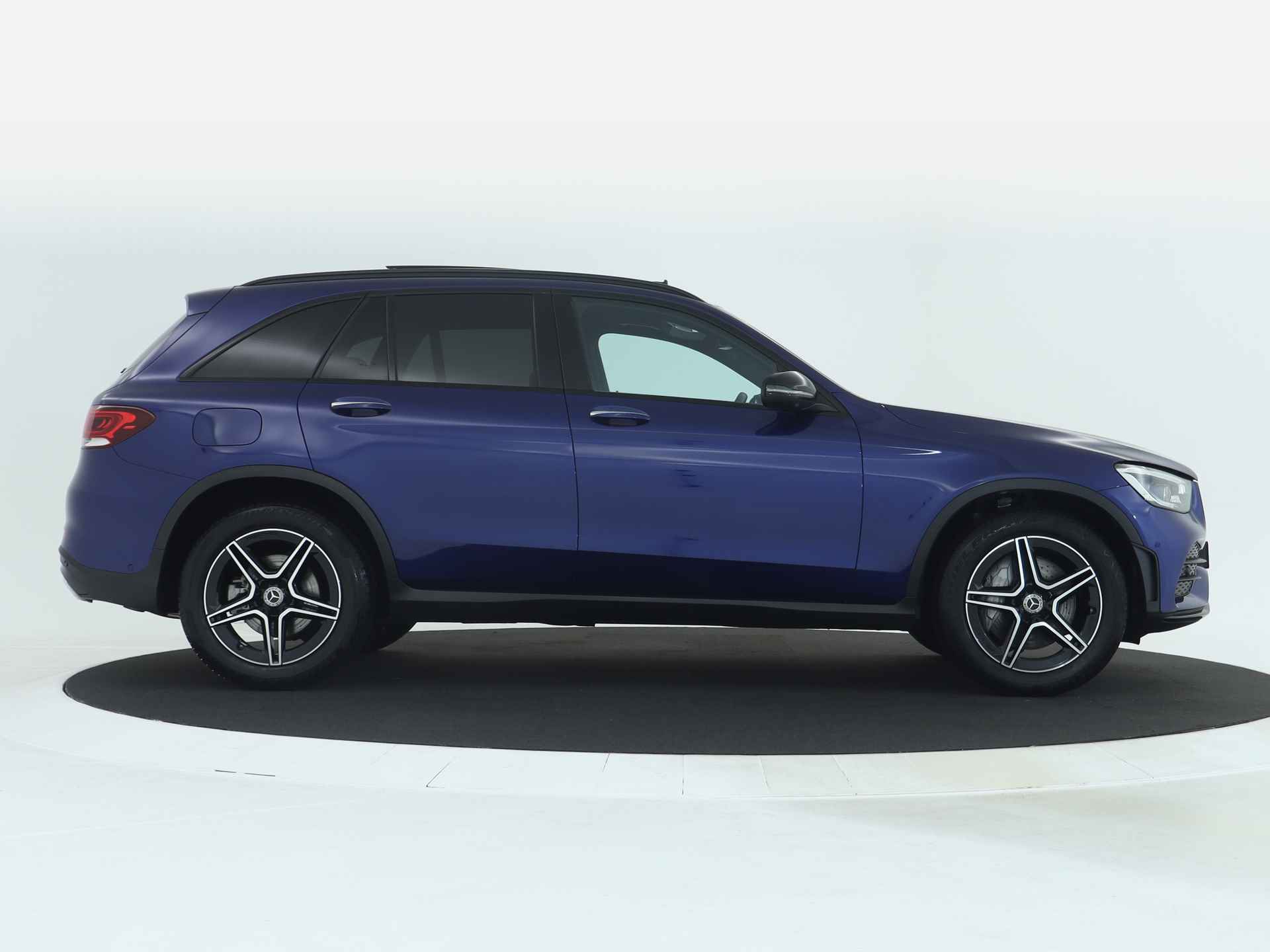 Mercedes-Benz GLC 200 AMG Nightpakket | Manufaktuur Interieur | Panoramadak | Burmester Audio | Memory | Keyless Go | Augmented Reality | Inclusief 24 maanden MB Certified garantie voor Europa. - 16/44