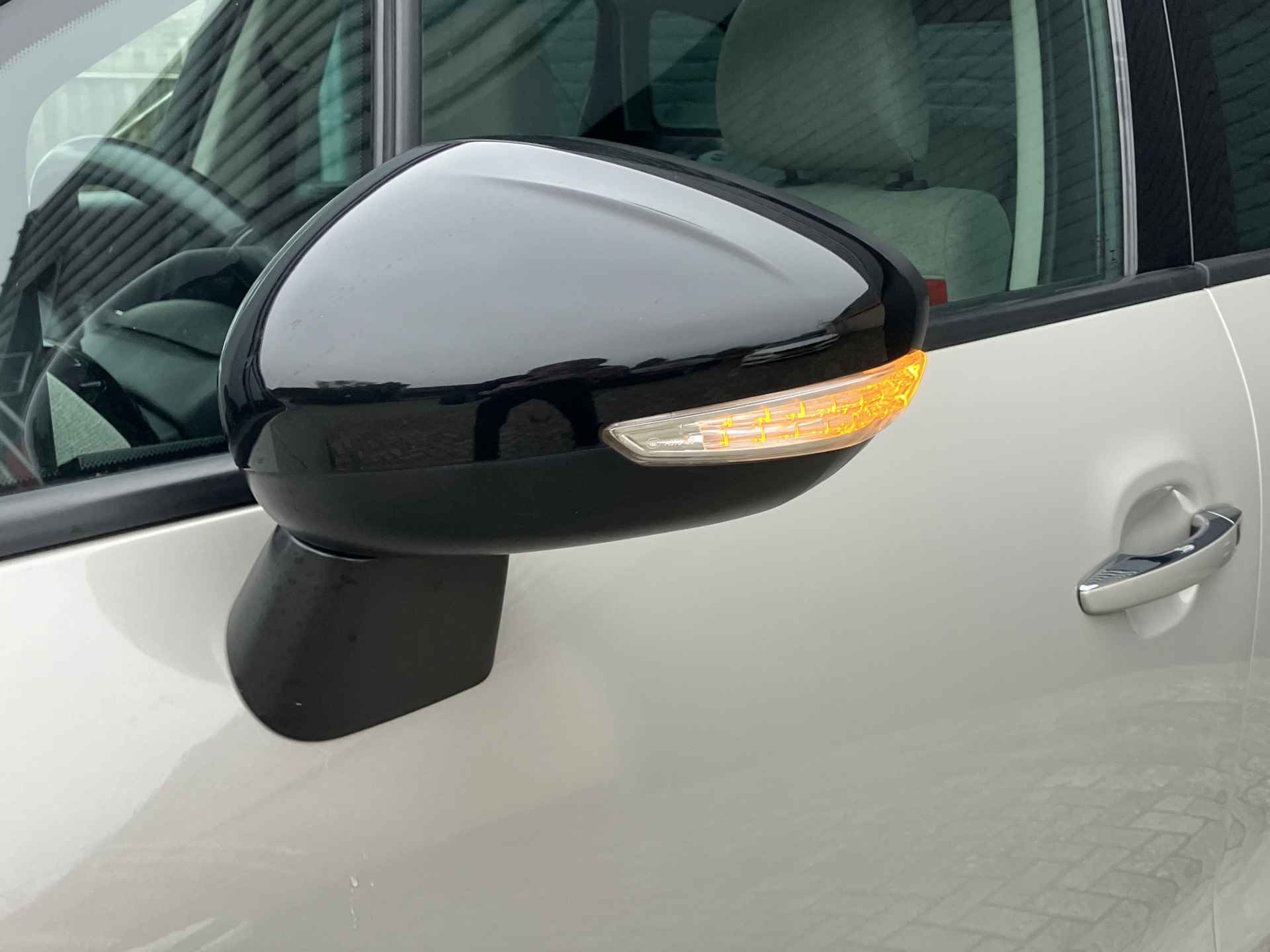 Citroën C3 Aircross 1.2 PureTech S&S Shine AUT. | navigatie | panoramadak | camera | apple carplay/android auto | keyless entry - 12/40