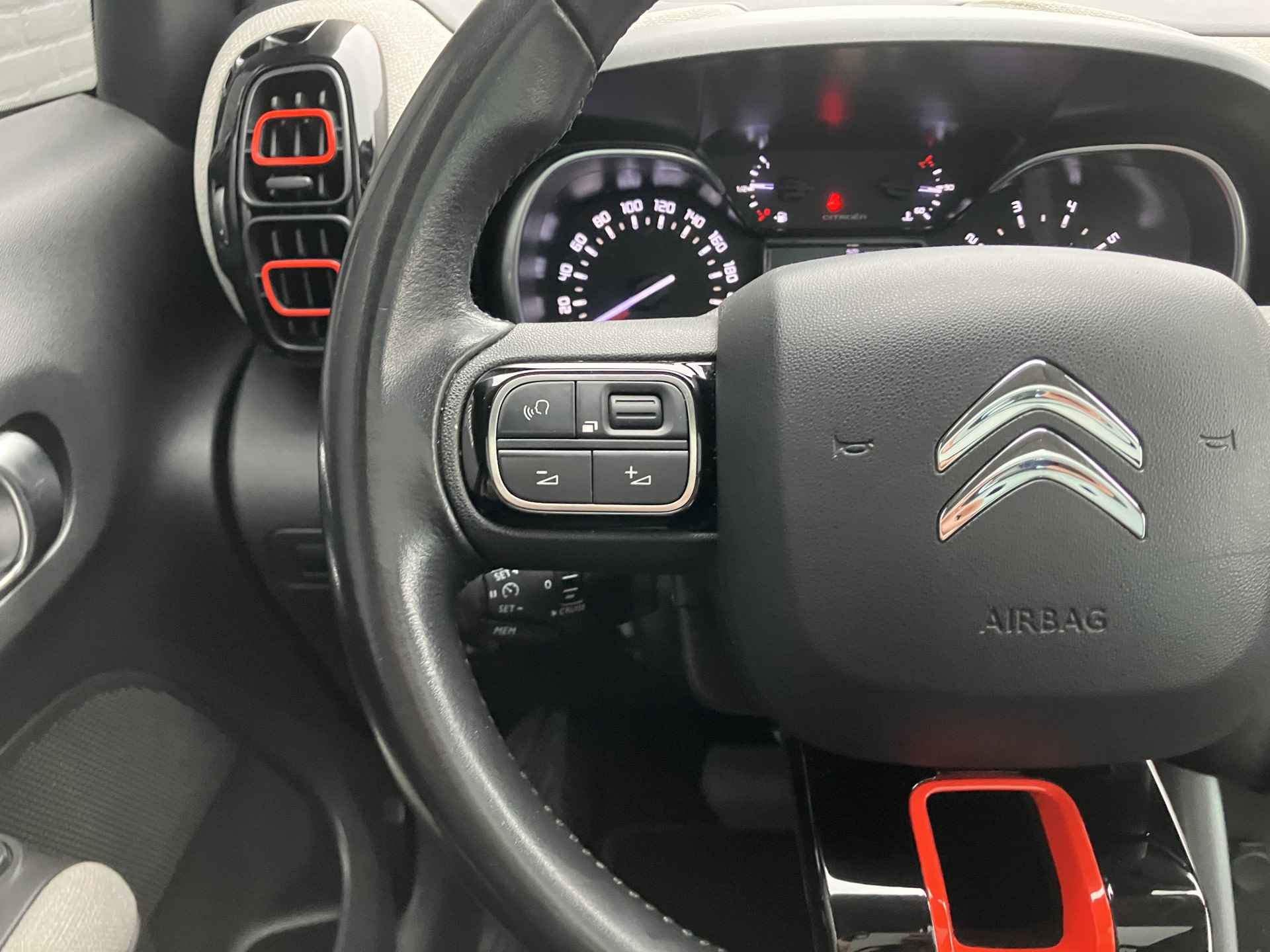 Citroën C3 Aircross 1.2 PureTech S&S Shine AUT. | navigatie | panoramadak | camera | apple carplay/android auto | keyless entry - 27/40