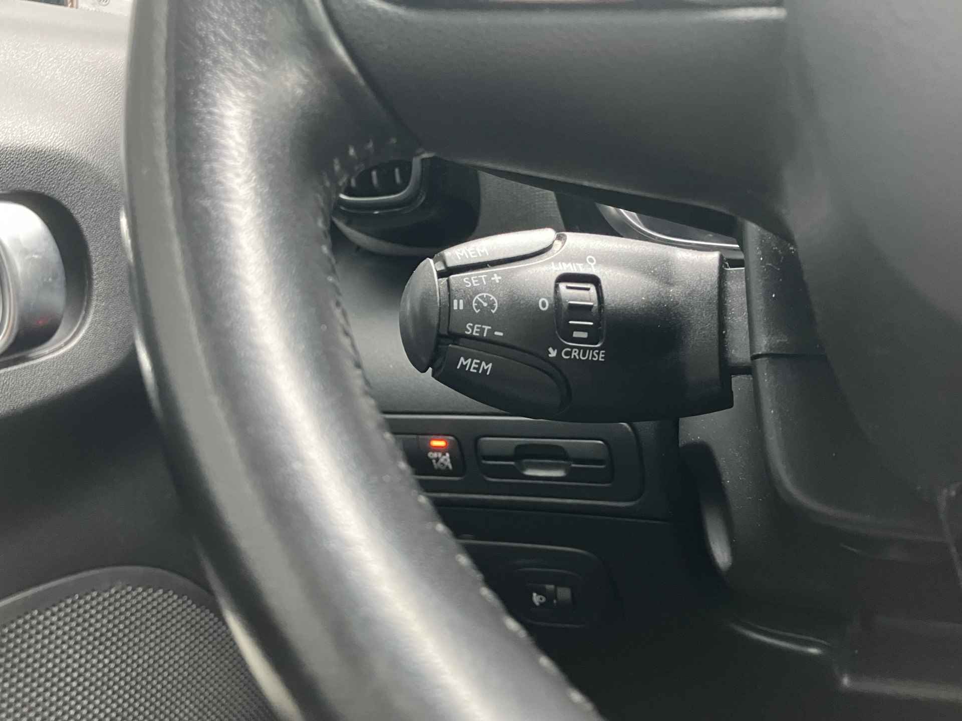 Citroën C3 Aircross 1.2 PureTech S&S Shine AUT. | navigatie | panoramadak | camera | apple carplay/android auto | keyless entry - 33/40