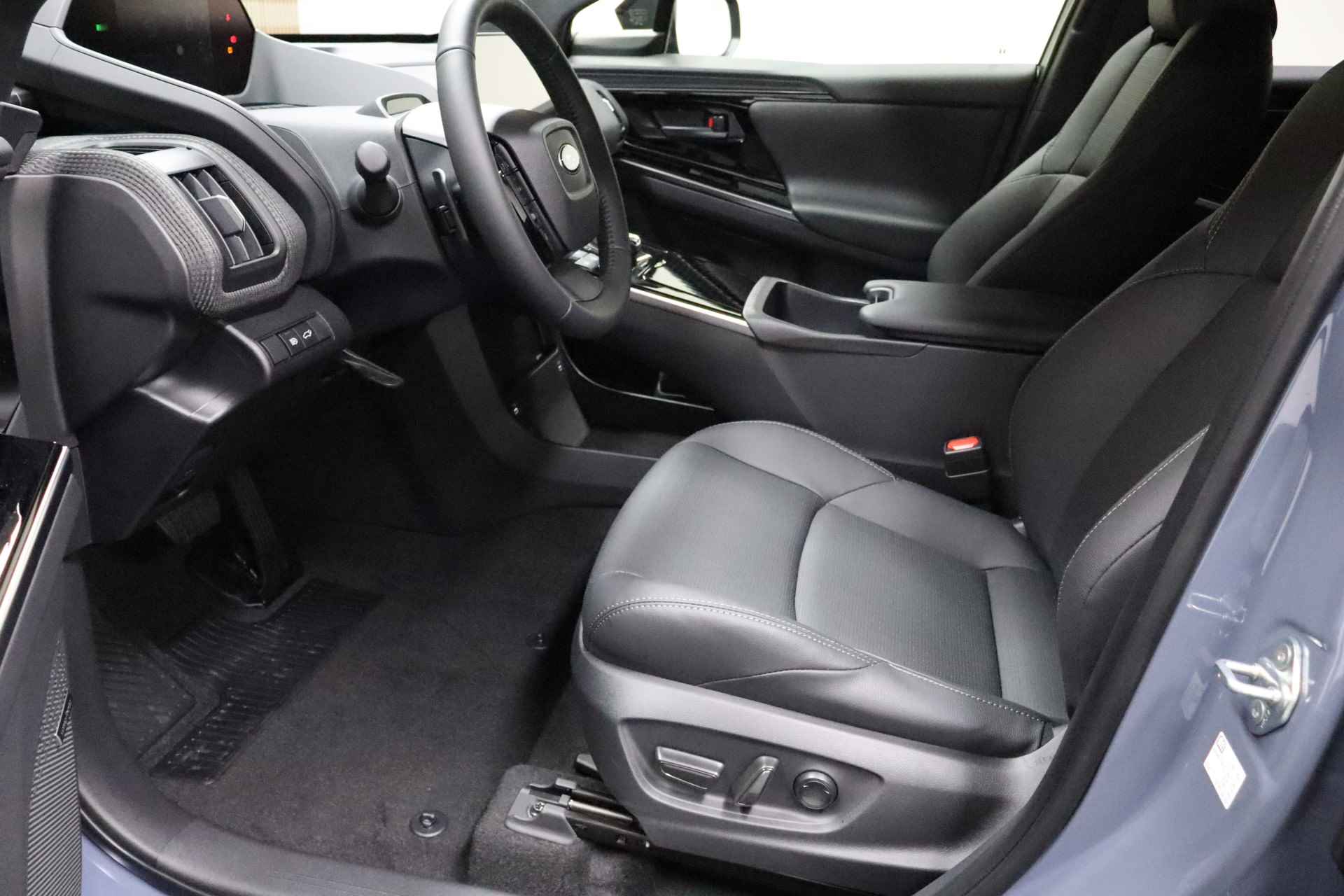 Subaru SOLTERRA Two-Tone Package 71 kWh AWD | Nieuw uit voorraad leverbaar | Panoramadak | Leder | Full Led | Cruise adaptief | Navigatie - 15/31