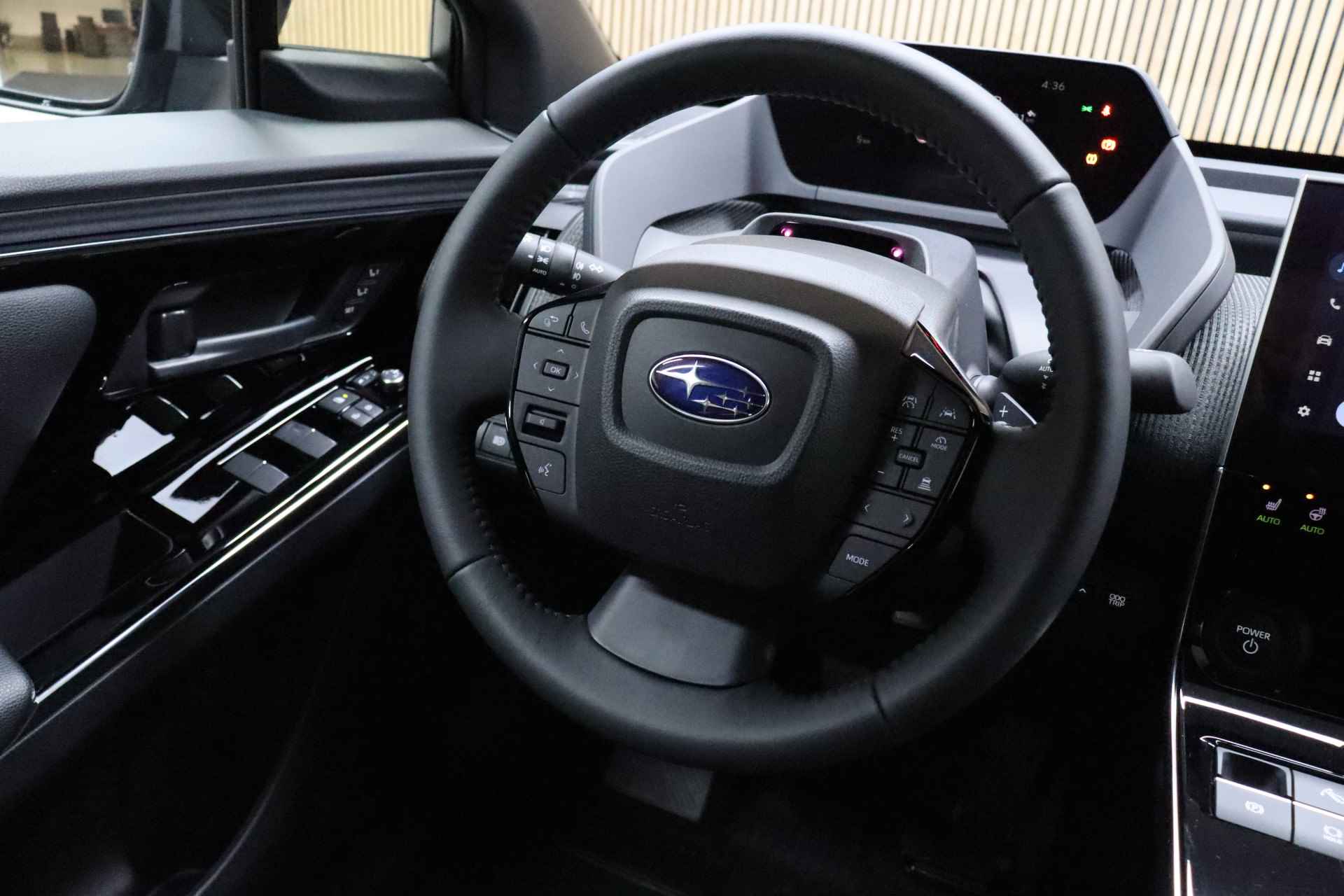 Subaru SOLTERRA Two-Tone Package 71 kWh AWD | Nieuw uit voorraad leverbaar | Panoramadak | Leder | Full Led | Cruise adaptief | Navigatie - 20/31